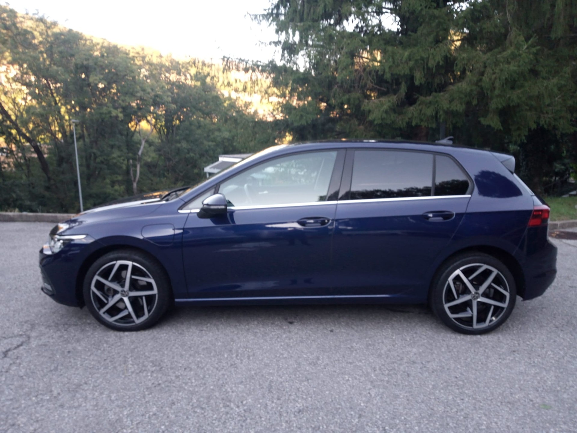 VW Golf 1.4 TSI PHEV Selection-image-3