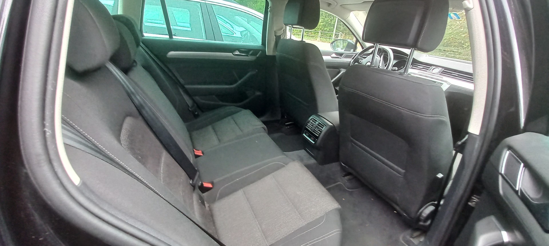 VW Passat Variant 2.0 TDI BMT Comfortline DSG-image-13