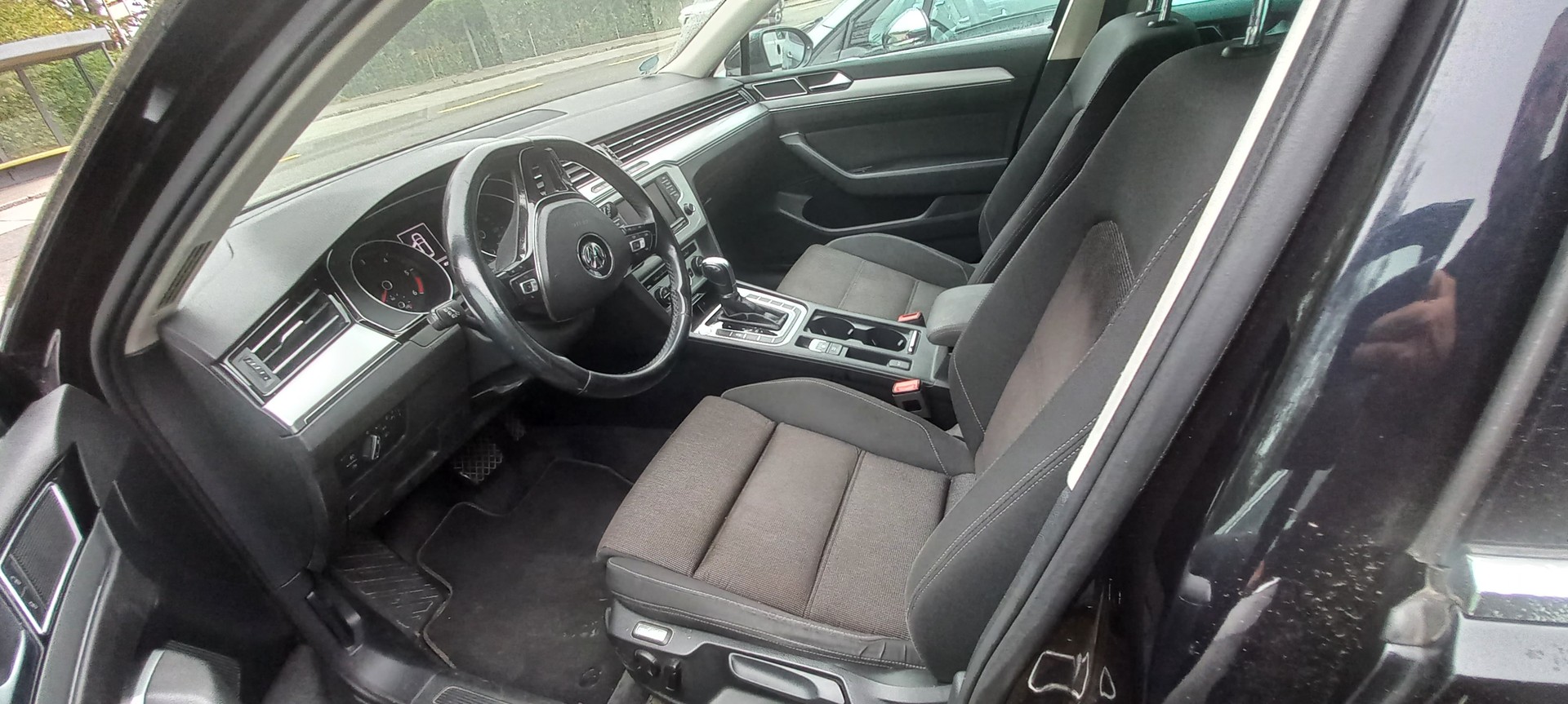 VW Passat Variant 2.0 TDI BMT Comfortline DSG-image-12