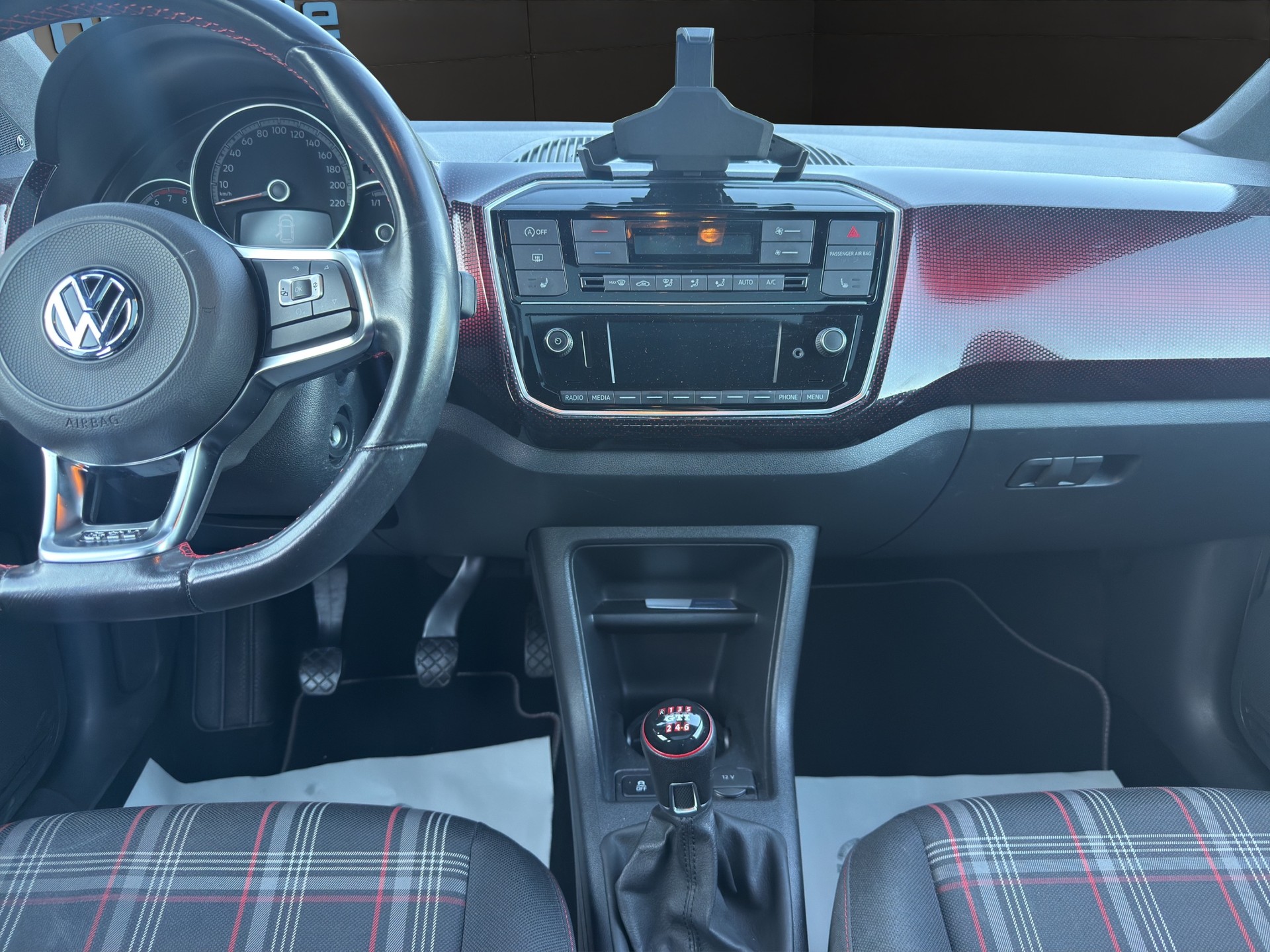 VW Up 1.0 TSI GTI-image-9