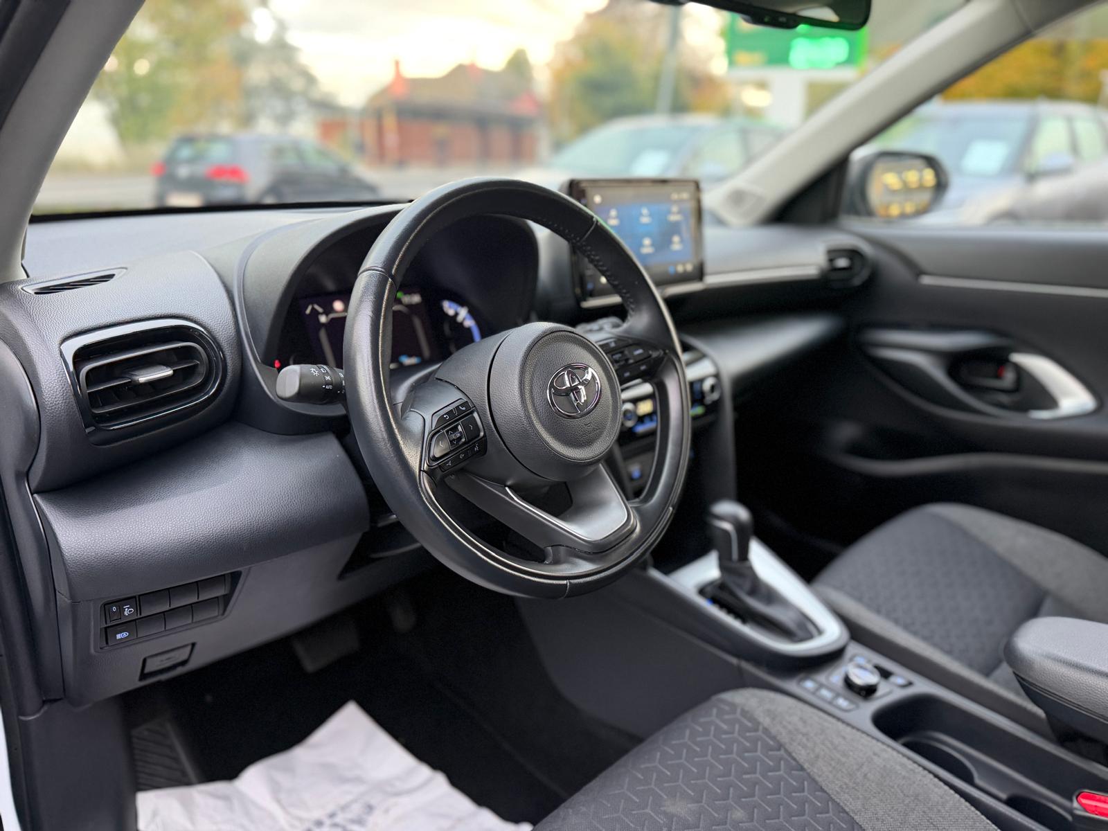 TOYOTA Yaris Cross 1.5 Comfort e-CVT AWDi-image-7
