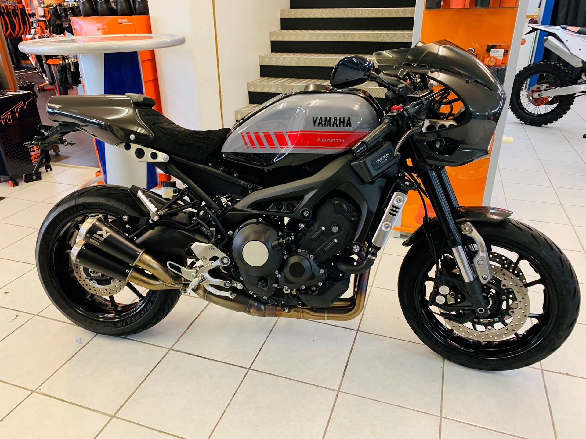 YAMAHA XSR 900 Abarth-image-0
