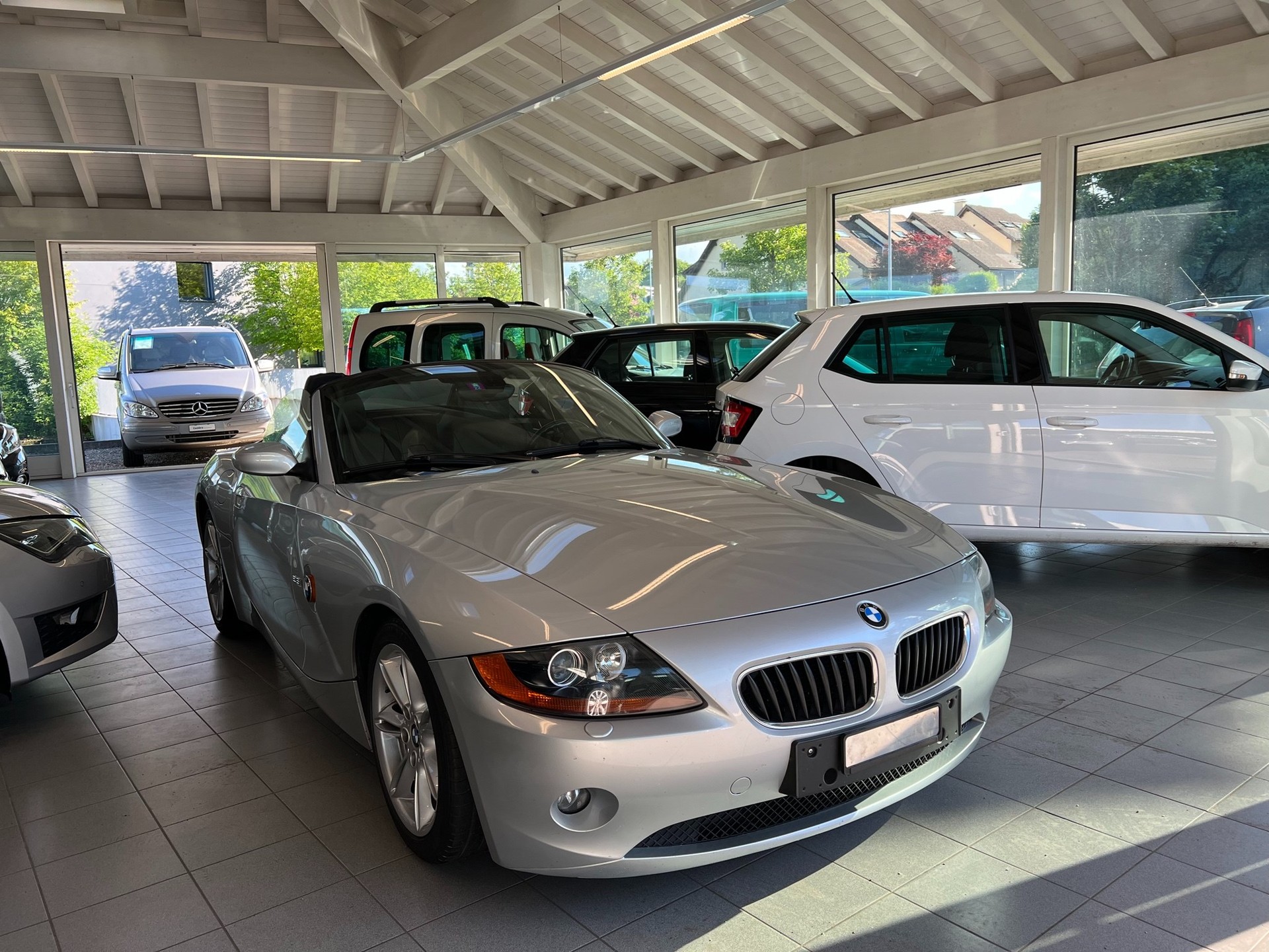 BMW Z4 2.5i Roadster-image-2