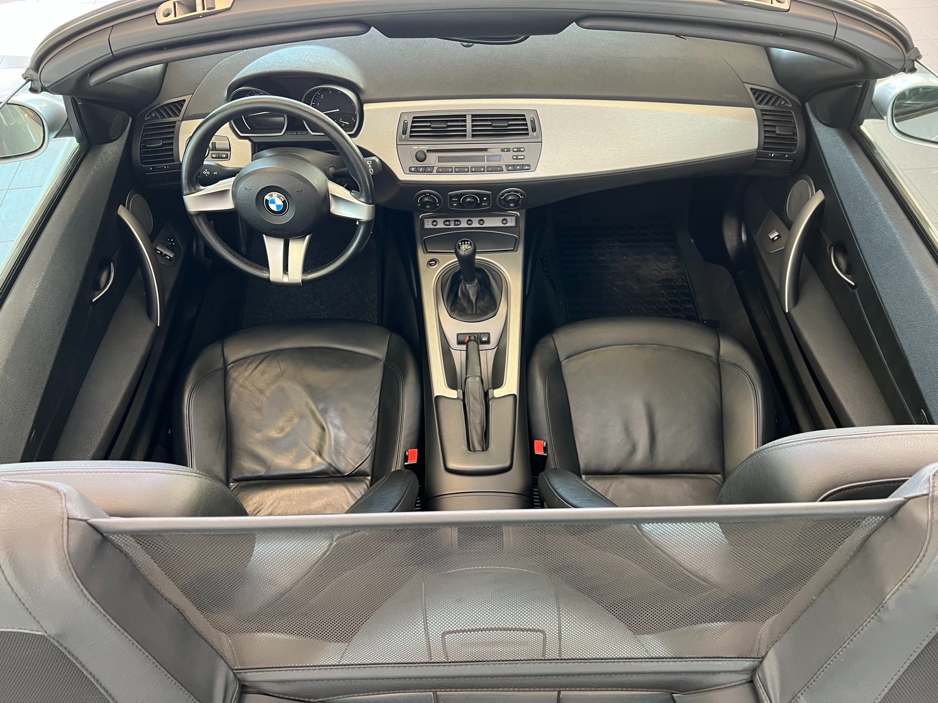 BMW Z4 2.5i Roadster-image-7