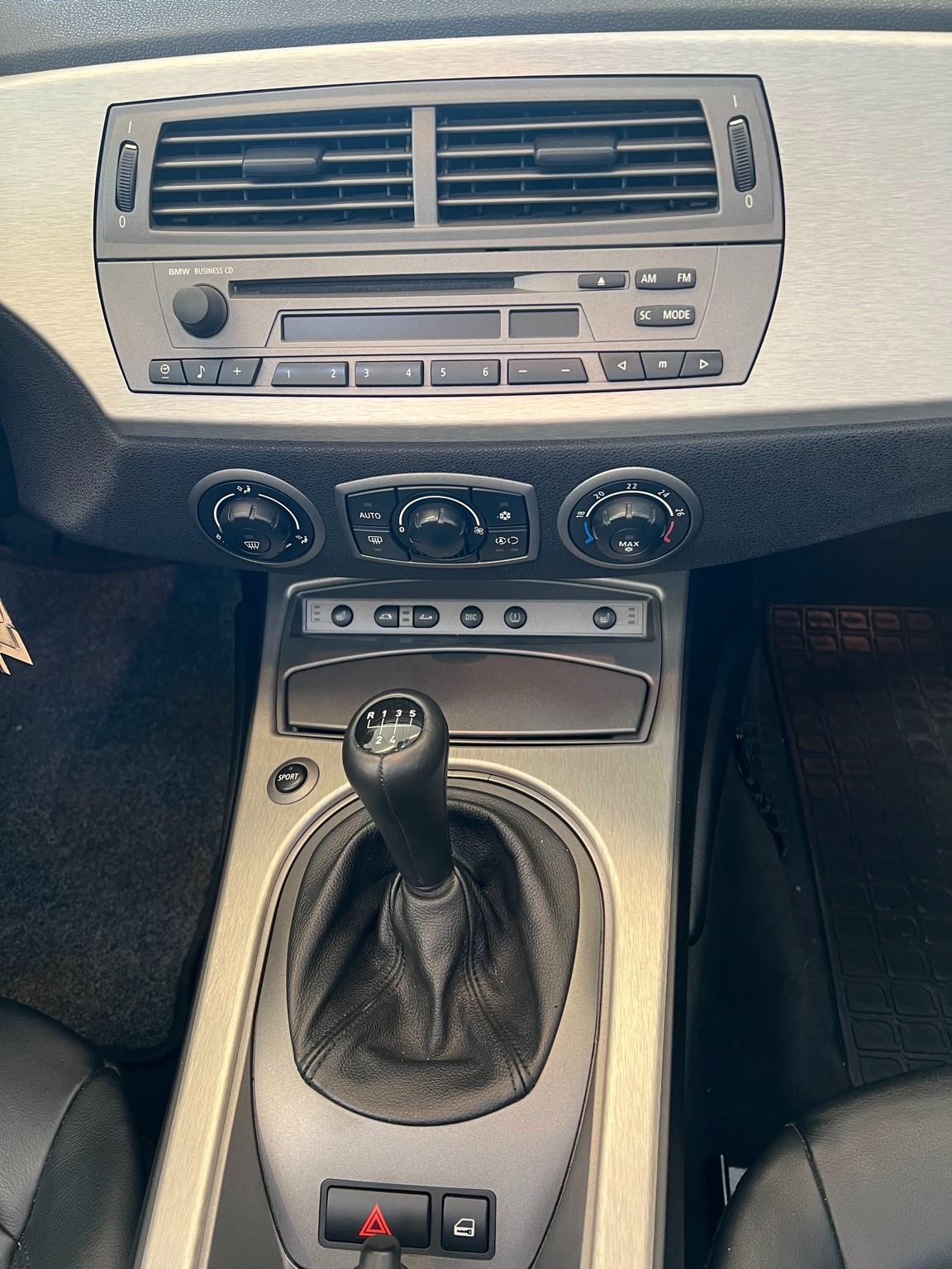 BMW Z4 2.5i Roadster-image-9