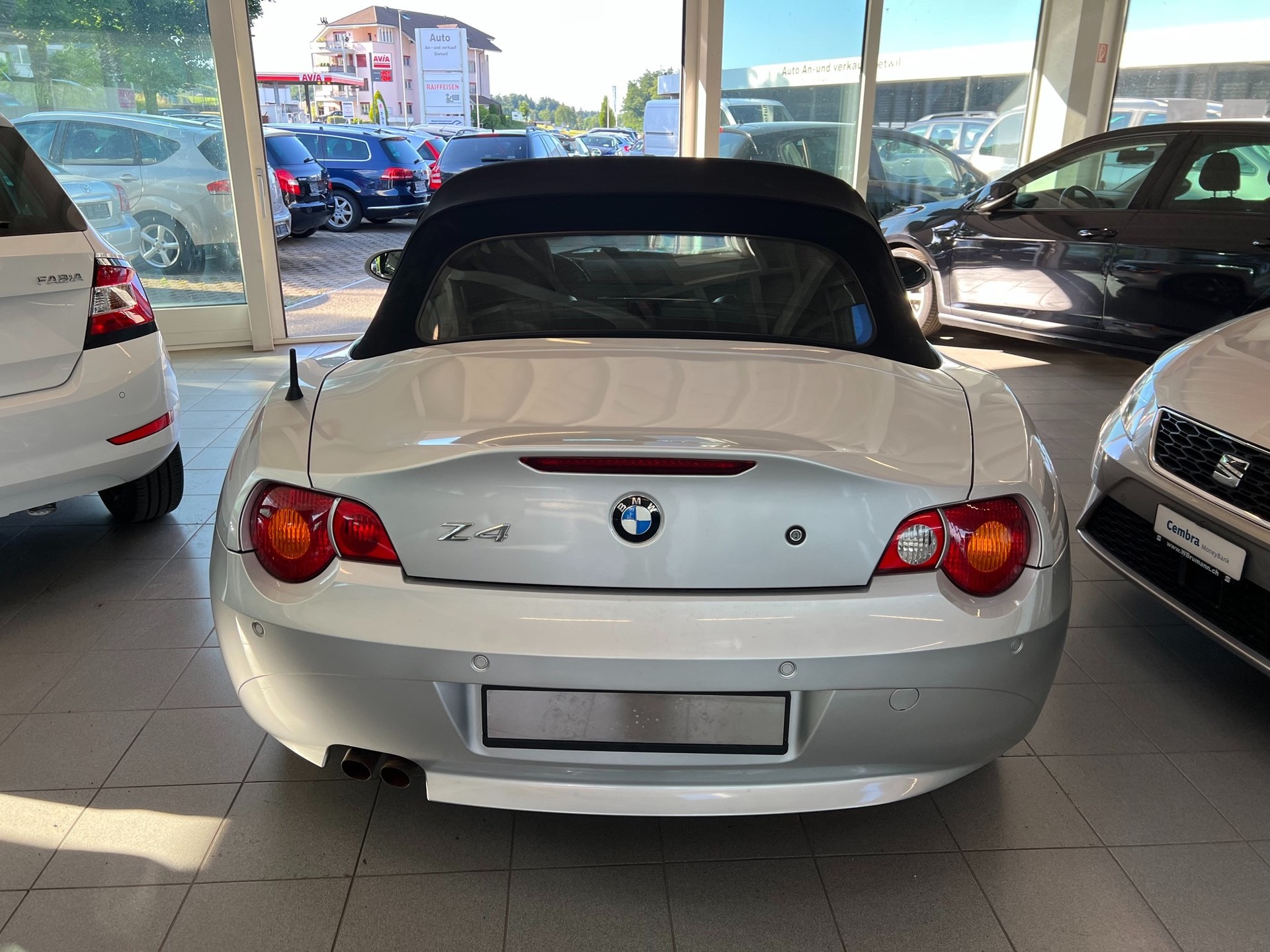 BMW Z4 2.5i Roadster-image-5