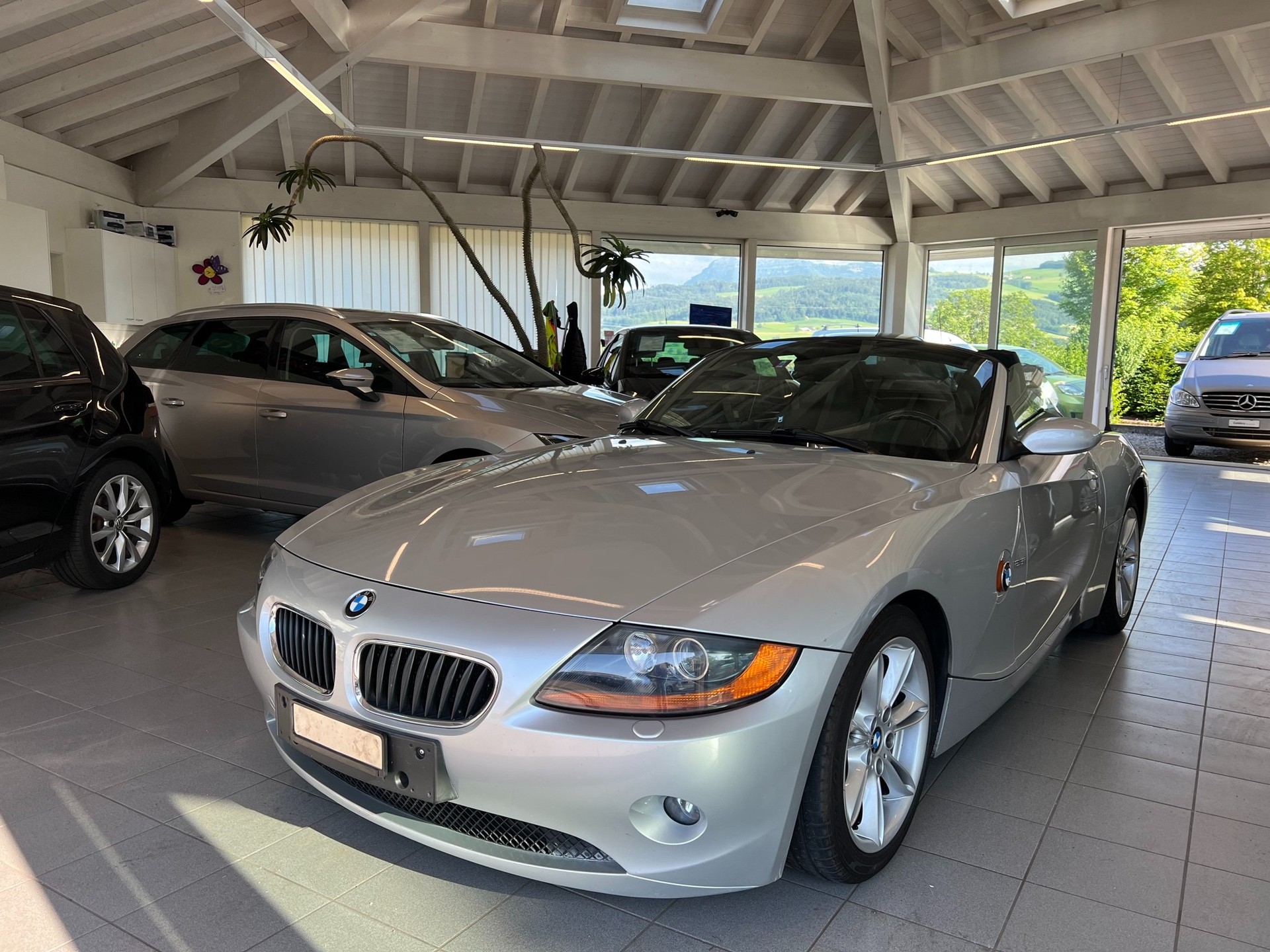 BMW Z4 2.5i Roadster-image-0