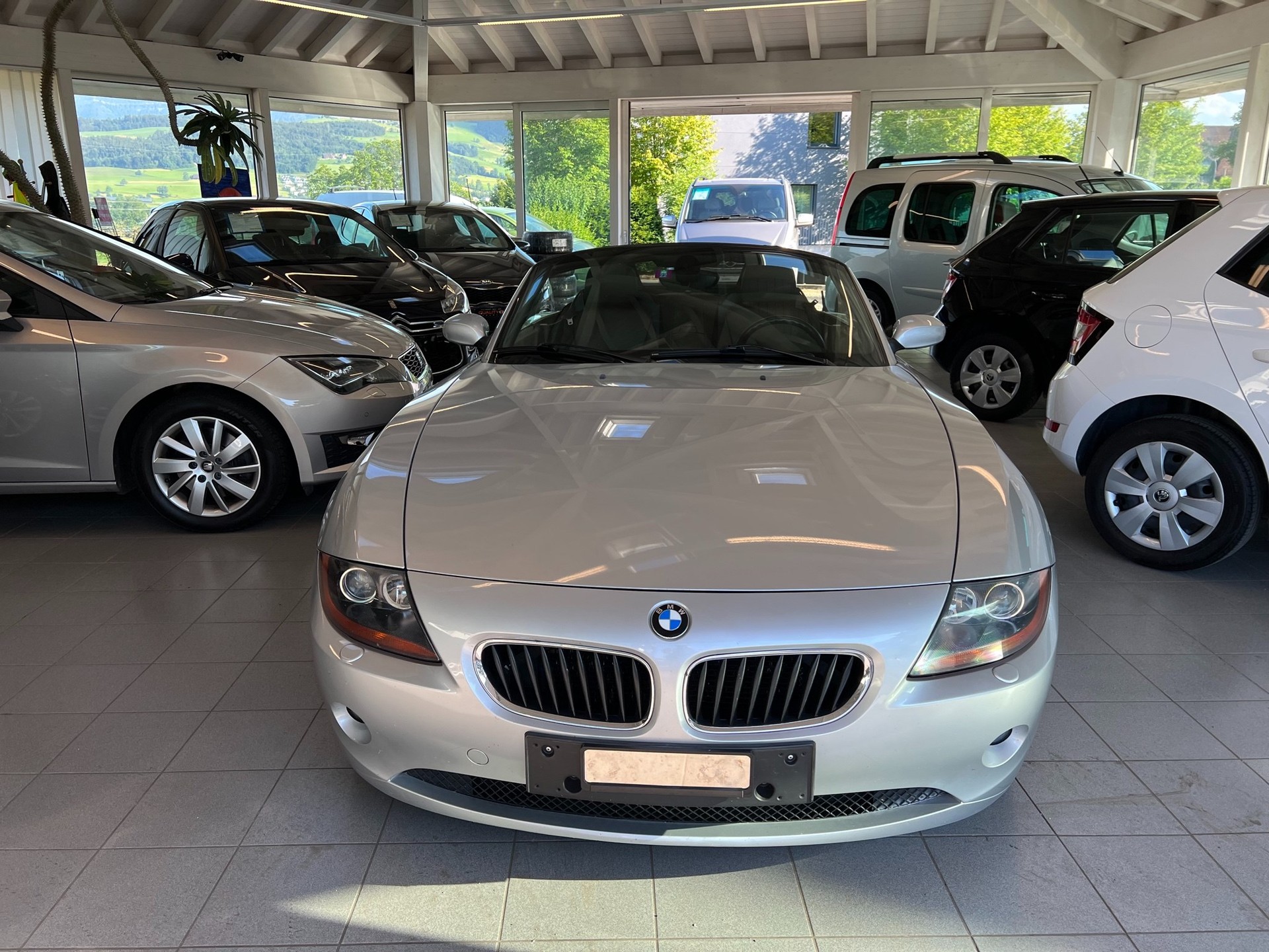 BMW Z4 2.5i Roadster-image-1