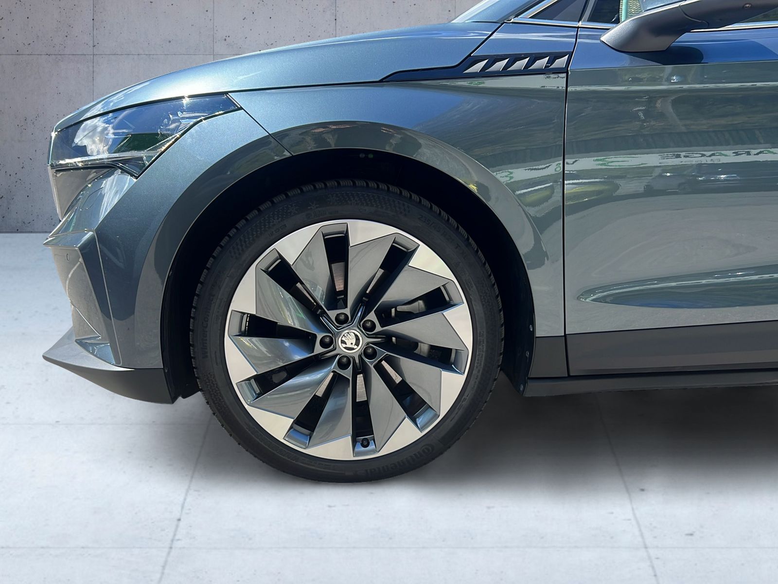 SKODA Enyaq iV 80-image-8