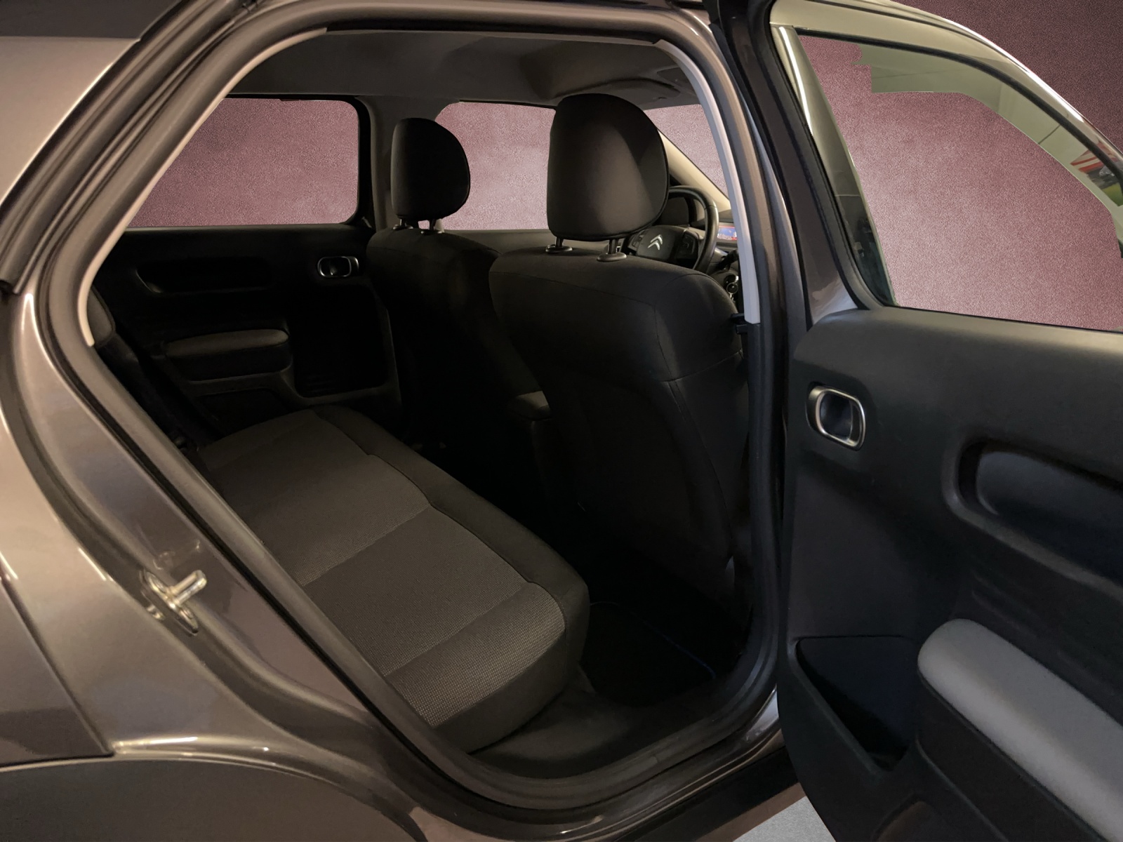 CITROEN C4 Cactus 1.2 Pure Tech Feel-image-11
