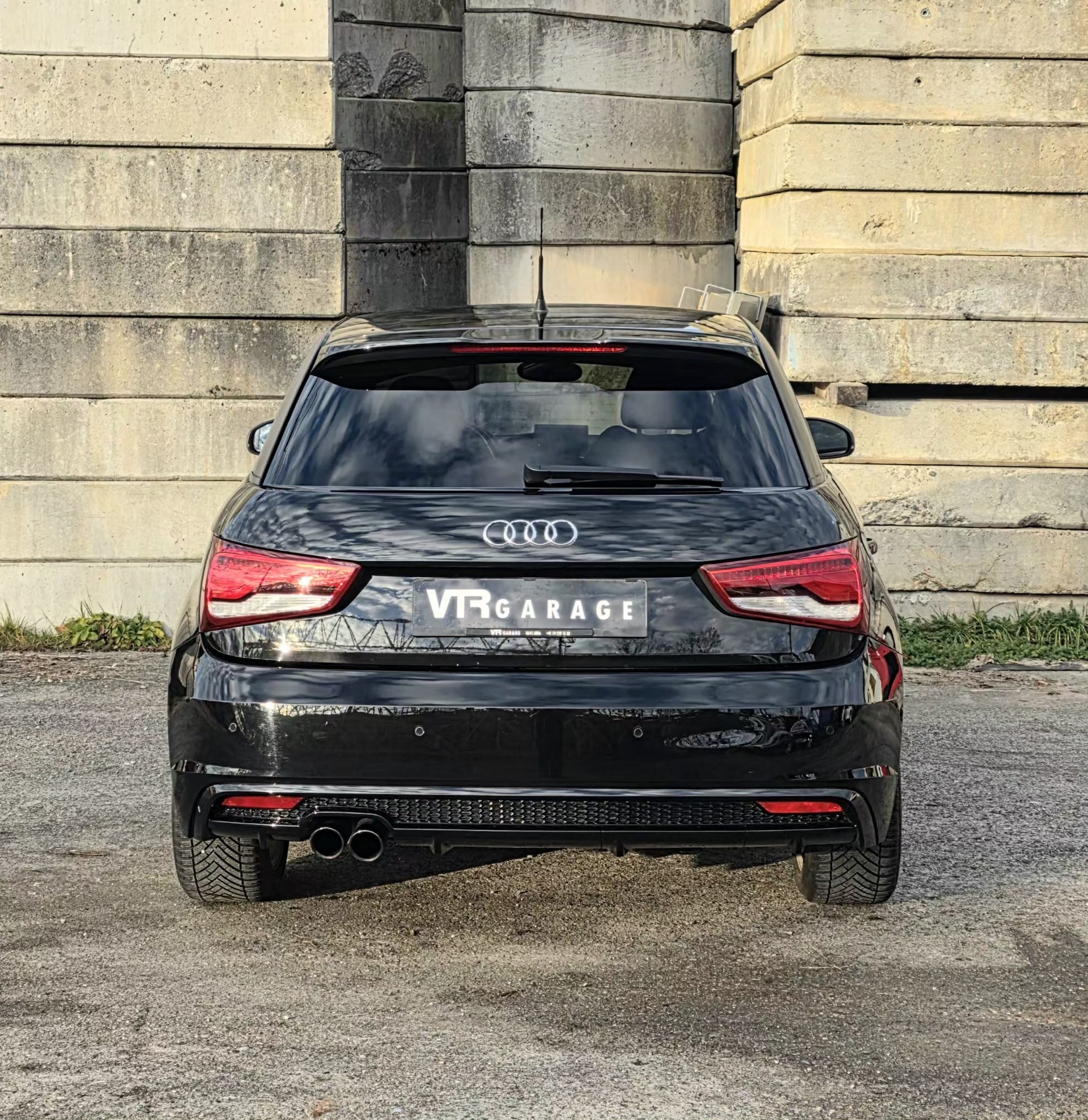 AUDI A1 Sportback 1.8 TFSI Sport-image-4
