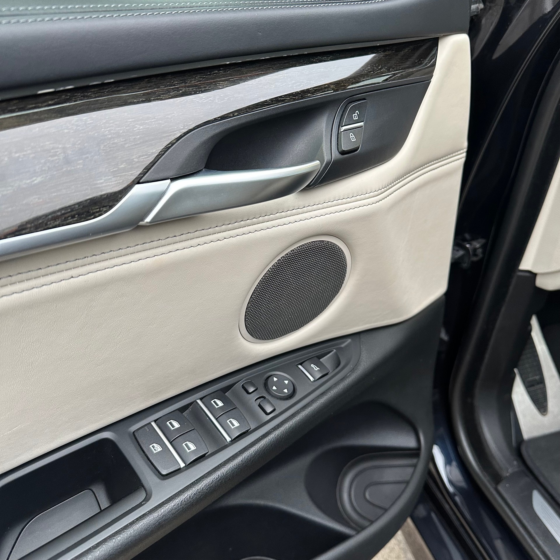 BMW X6 M50d Steptronic-image-12