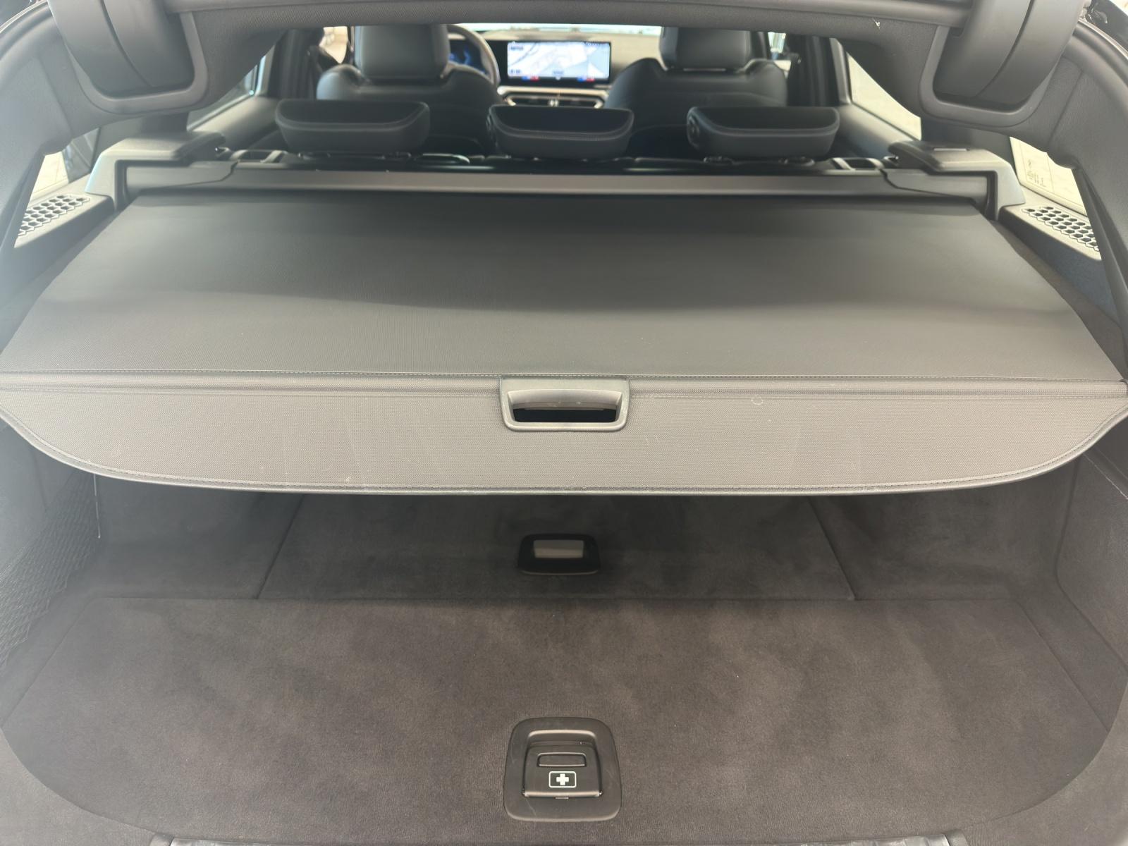 BMW 330d xDrive Touring Pack M Sport-image-17
