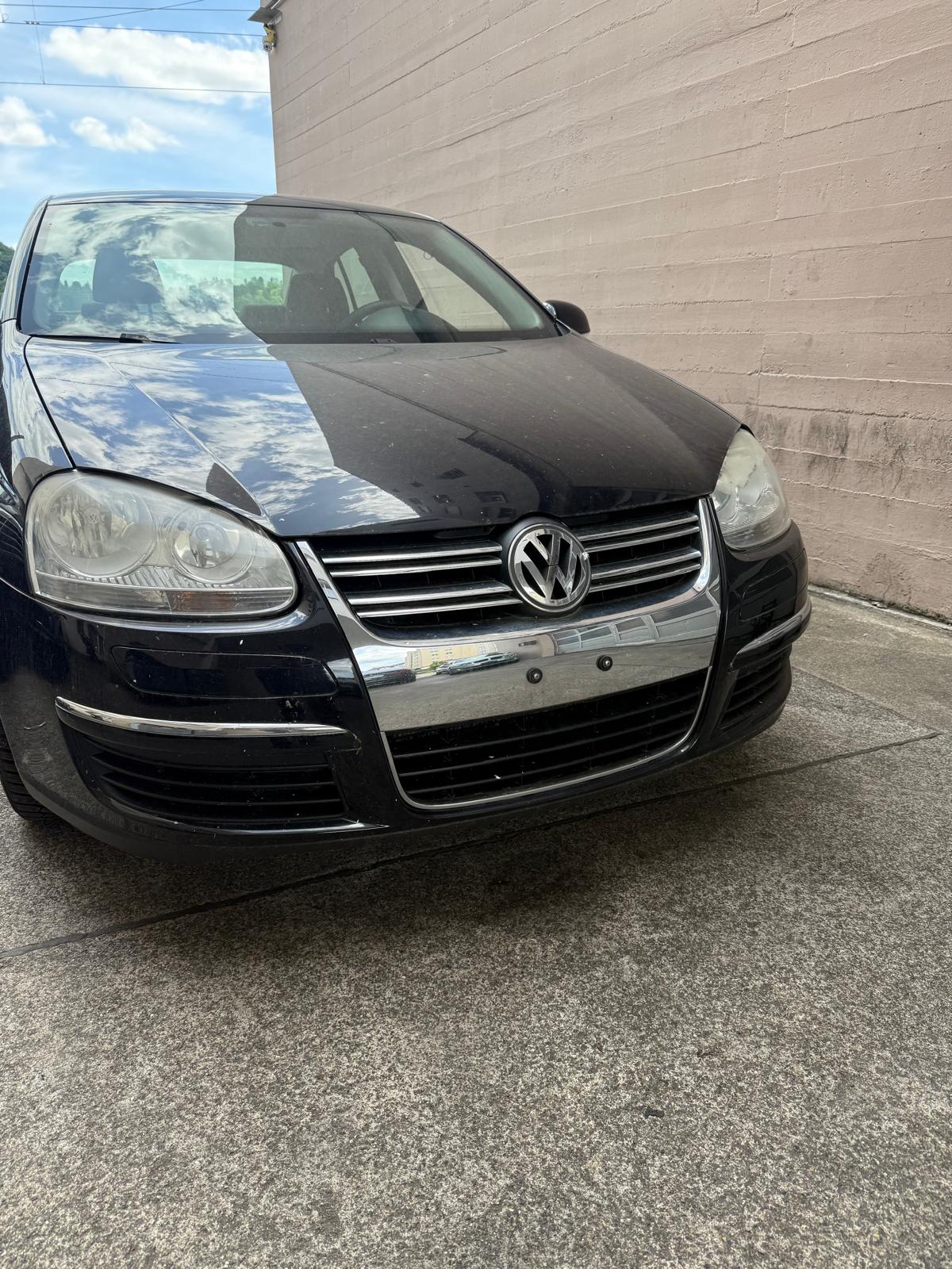 VW Jetta 1.9 TDI Comfortline DSG-image-1