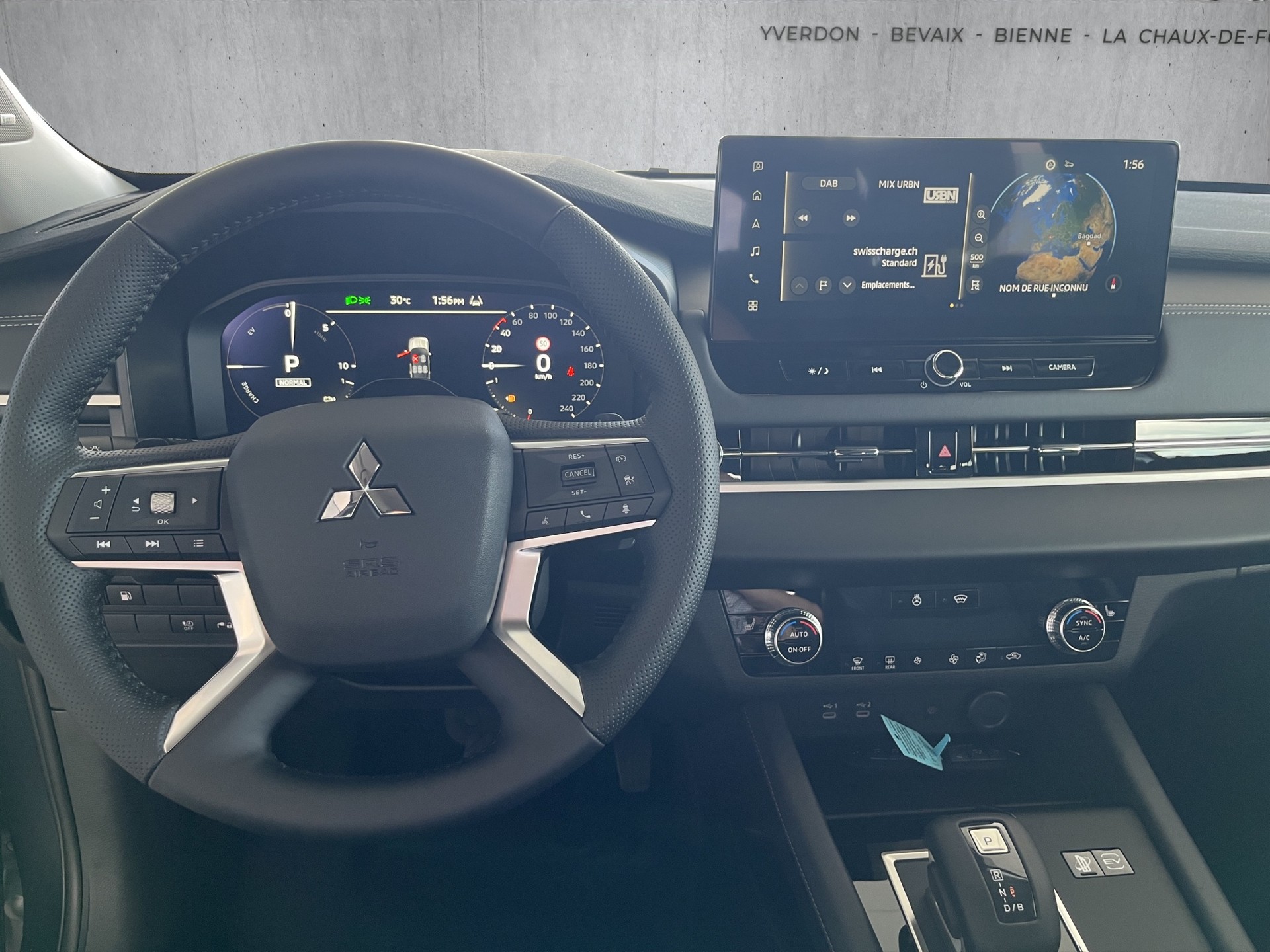 MITSUBISHI OUTLANDER 2.4 PHEV Intense 4x4-image-9