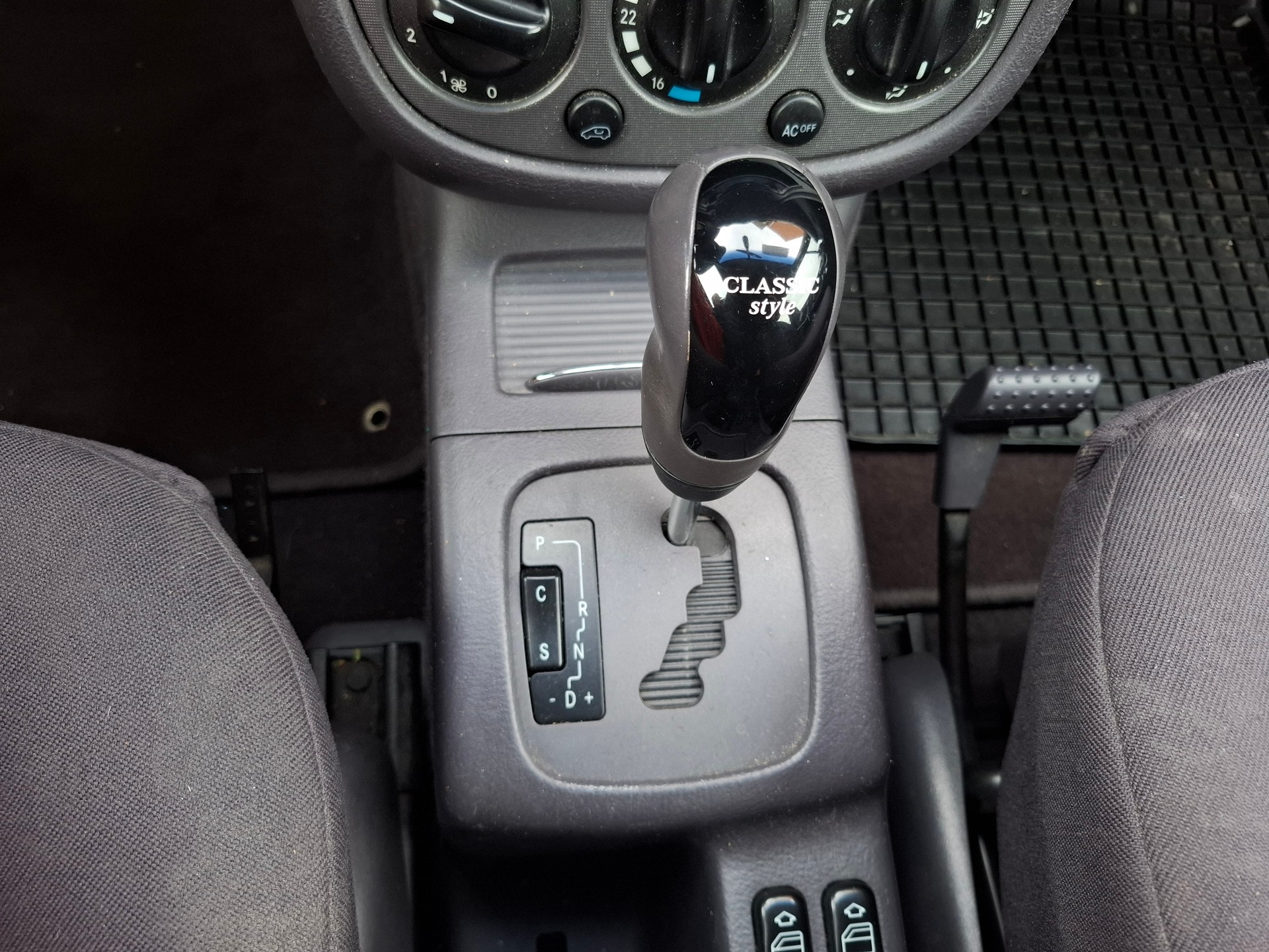 MERCEDES-BENZ A 170 CDI Classic style-image-10