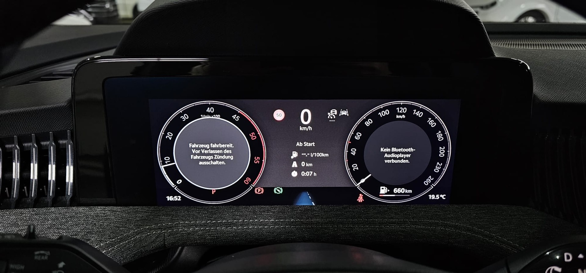 SKODA Superb Combi 2.0 TDi Selection DSG *MIT ANHÄNGERKUPPLUNG*-image-13