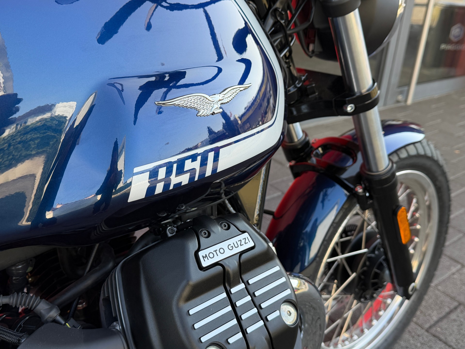 MOTO GUZZI V7 IV 850 Special (35kW)-image-8