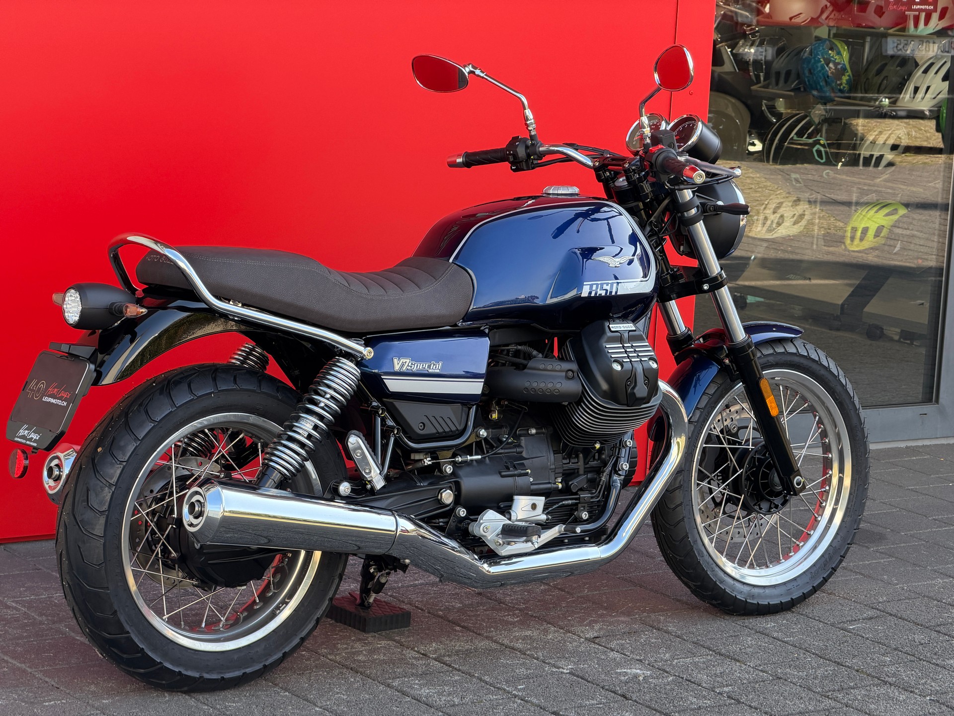 MOTO GUZZI V7 IV 850 Special (35kW)-image-10