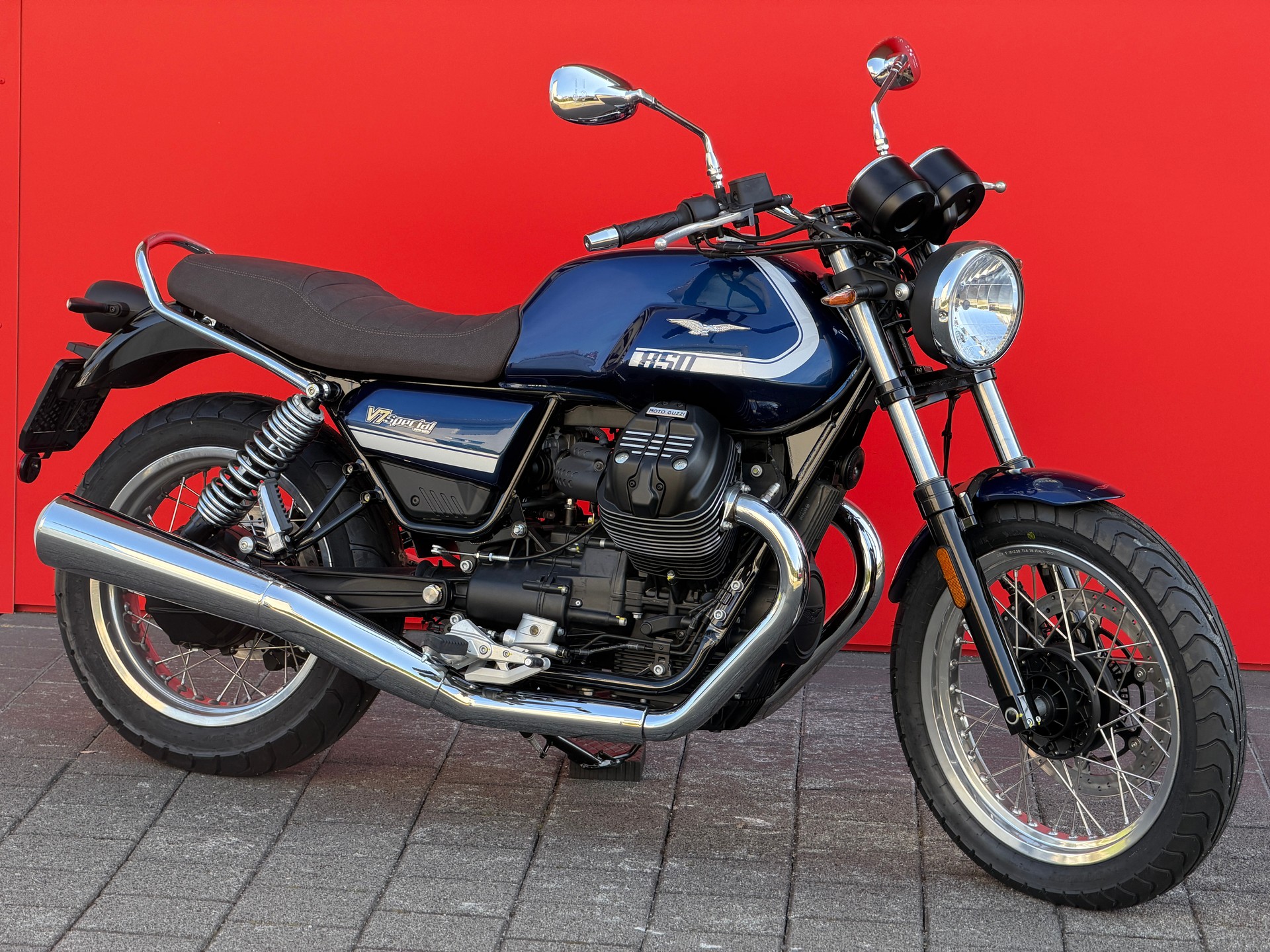MOTO GUZZI V7 IV 850 Special (35kW)-showroom-element-1