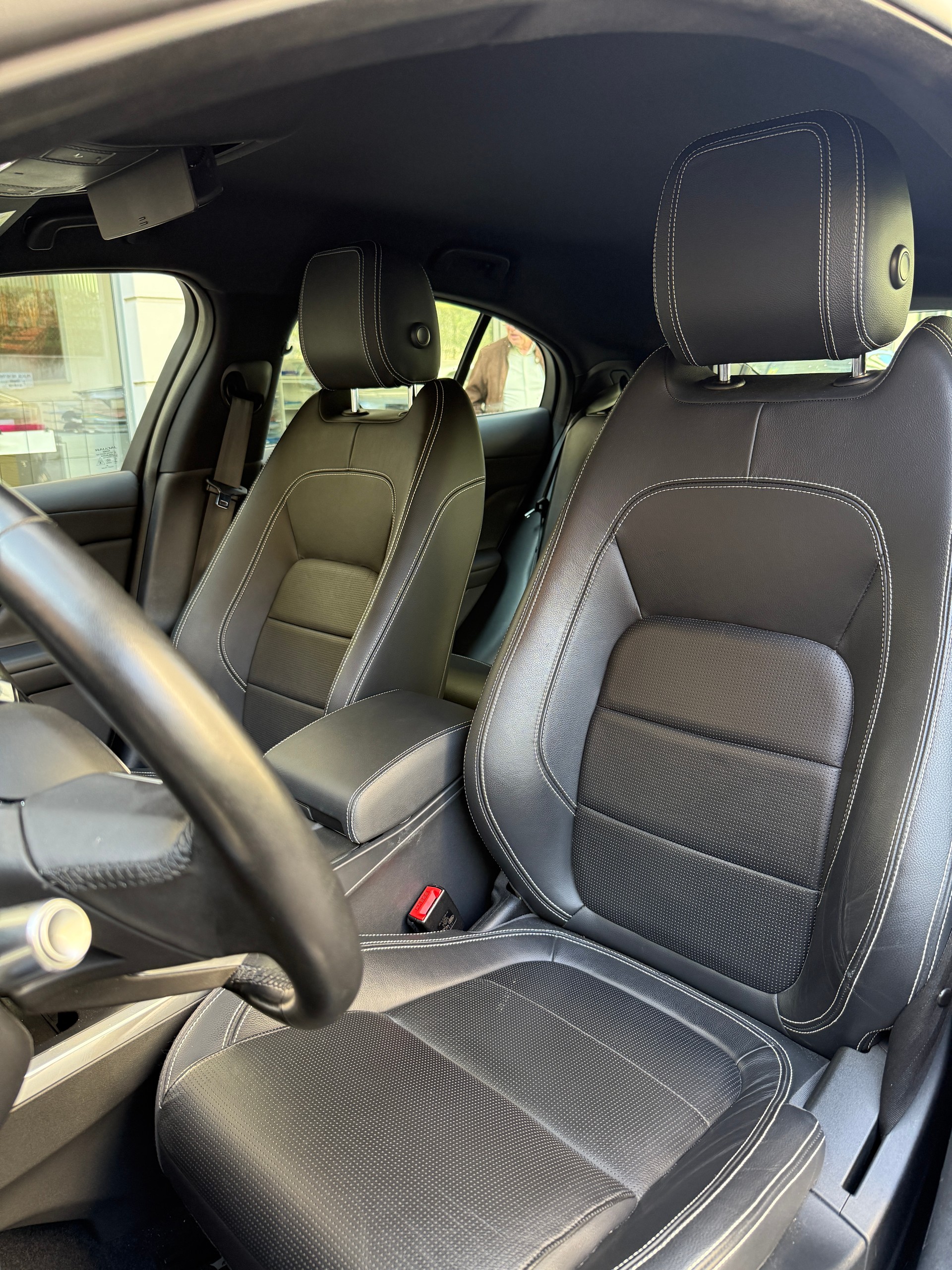 JAGUAR I-Pace EV400 S AWD-image-12