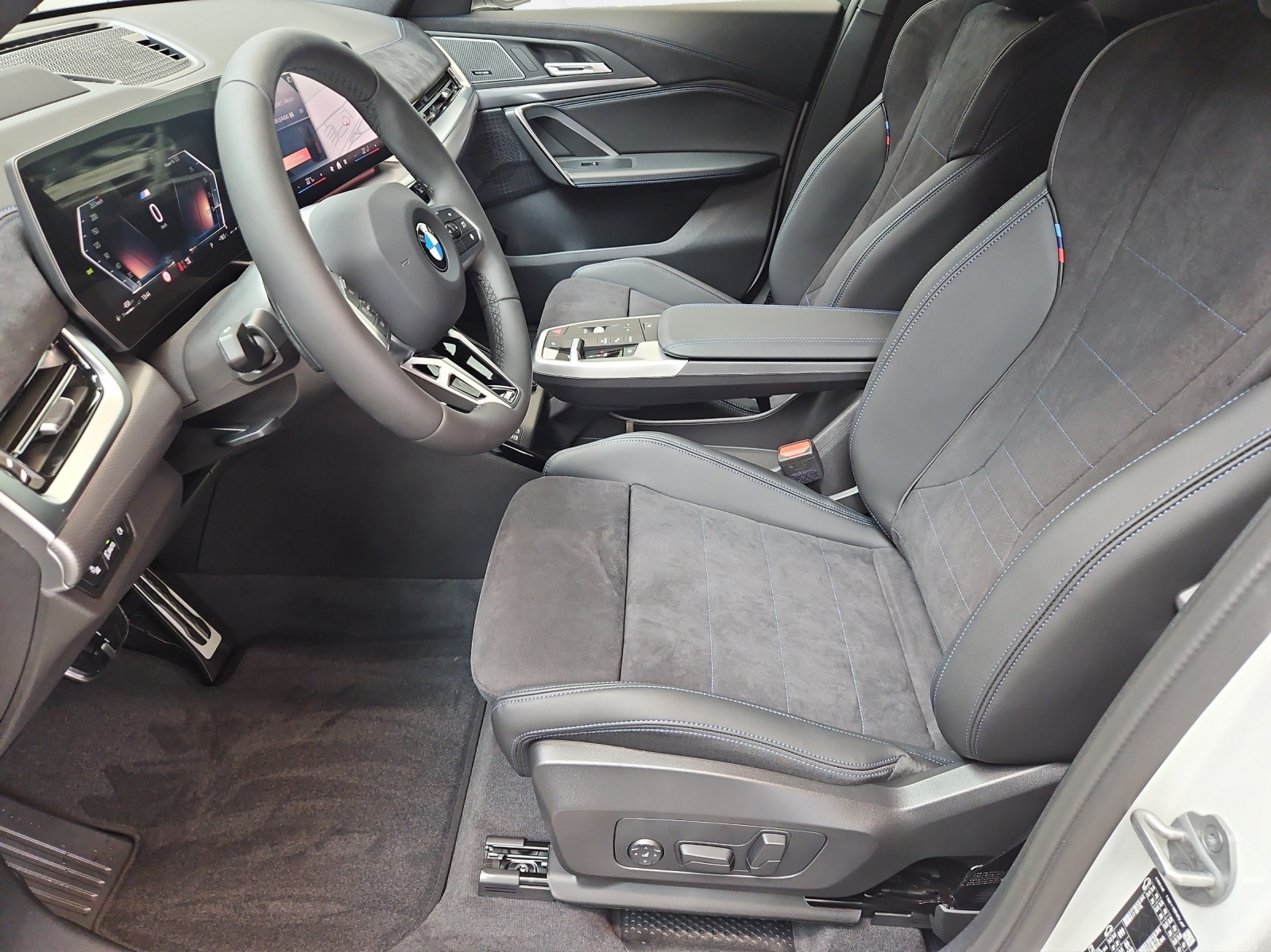 BMW X1 sDrive 20i M Sport 48V-image-9