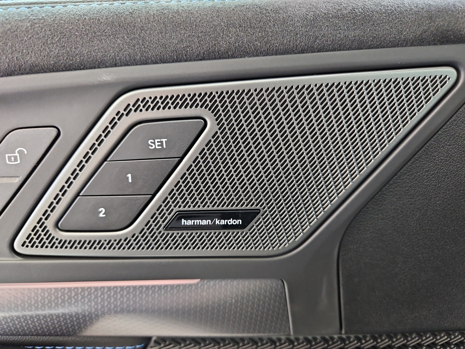 BMW X1 sDrive 20i M Sport 48V-image-18
