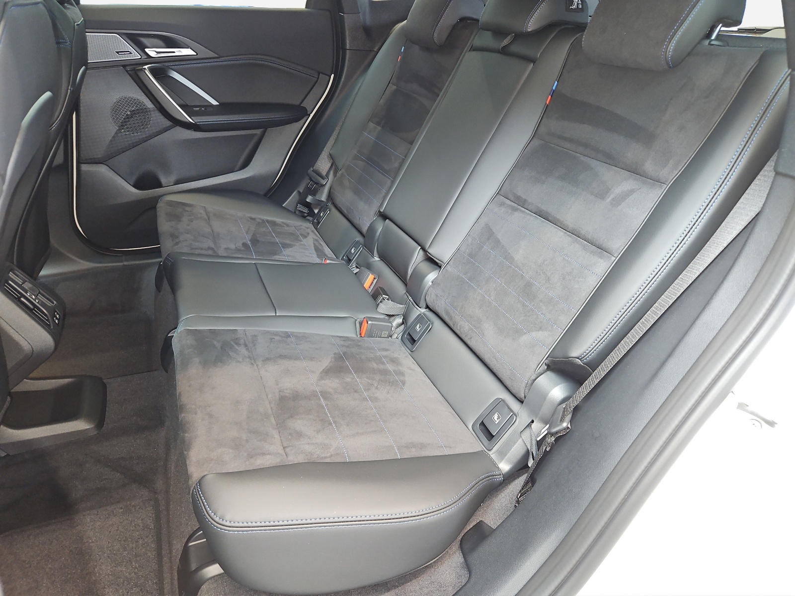 BMW X1 sDrive 20i M Sport 48V-image-10