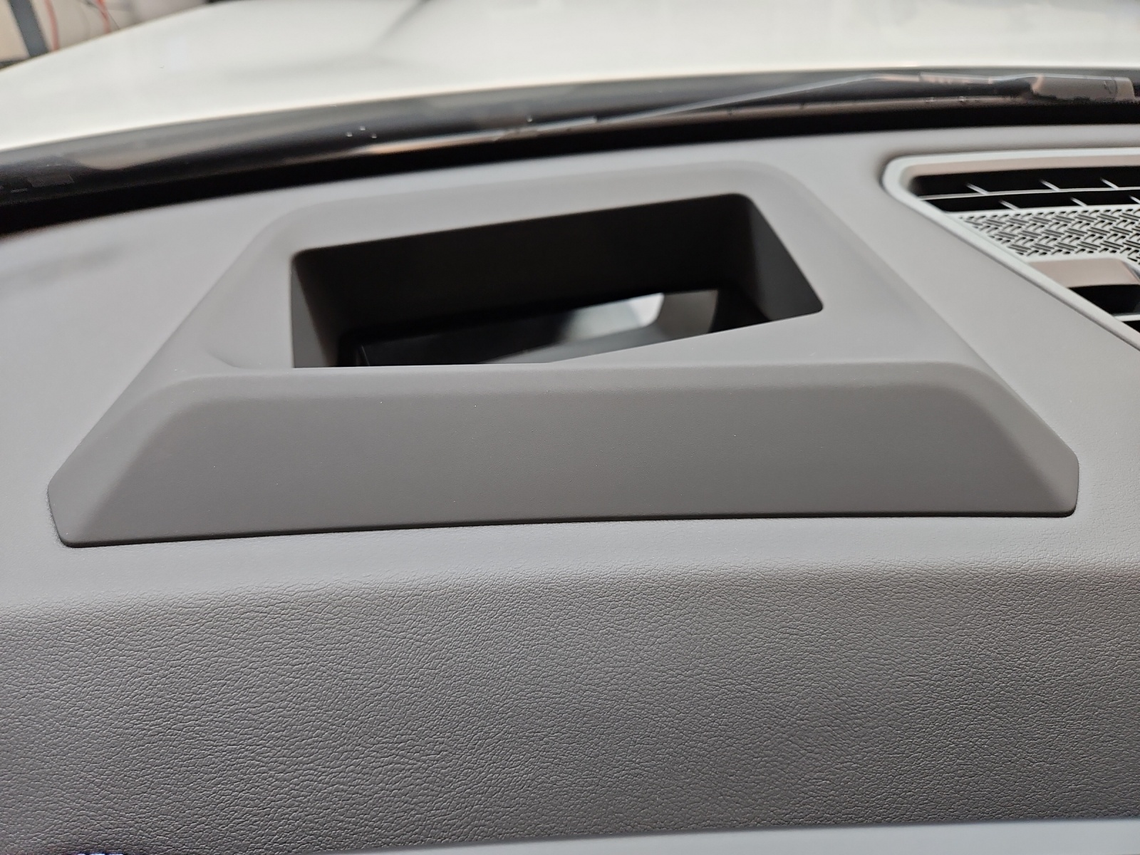 BMW X1 sDrive 20i M Sport 48V-image-17