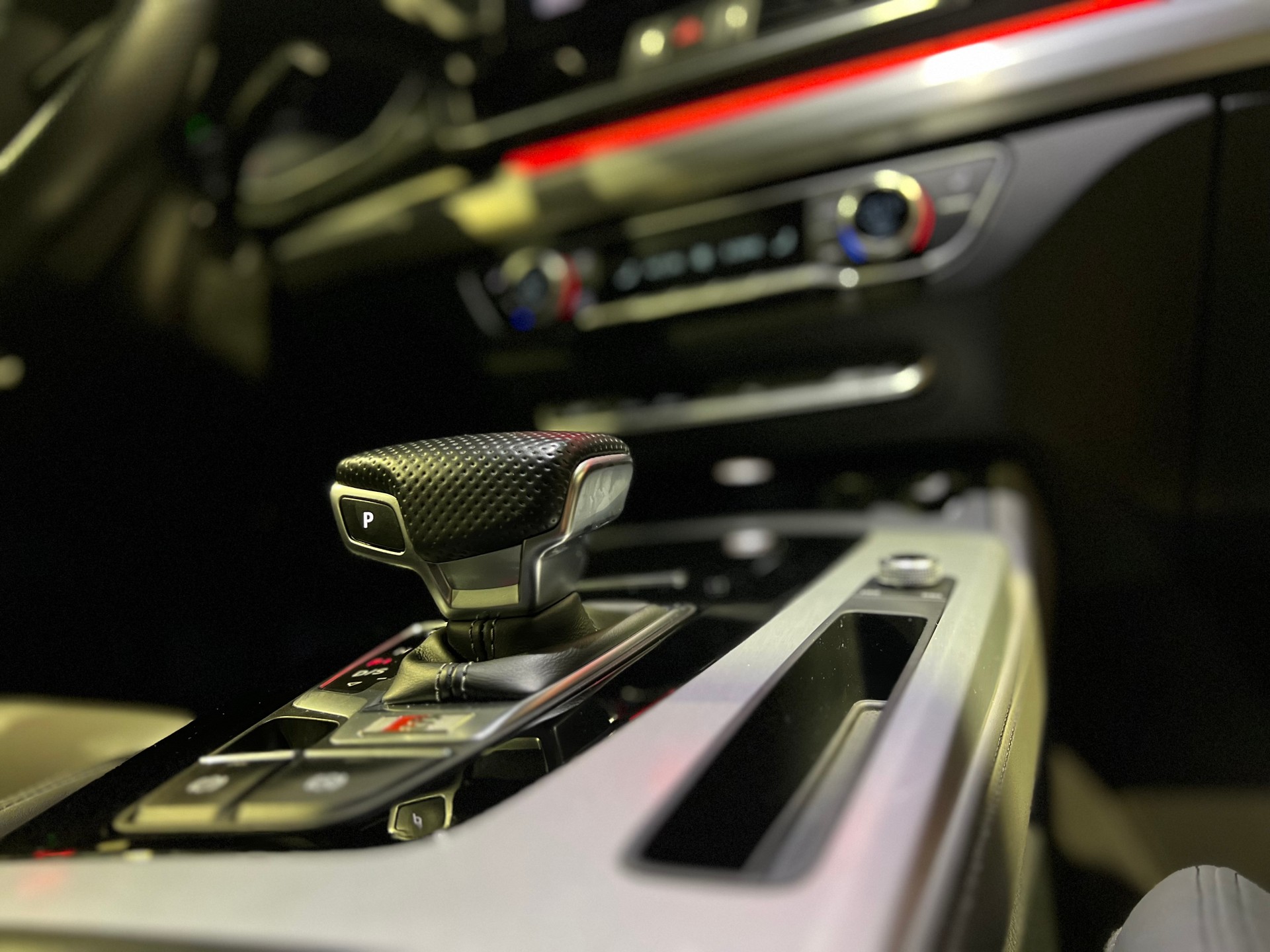 AUDI SQ5 Sportback TDI quattro tiptronic-image-18