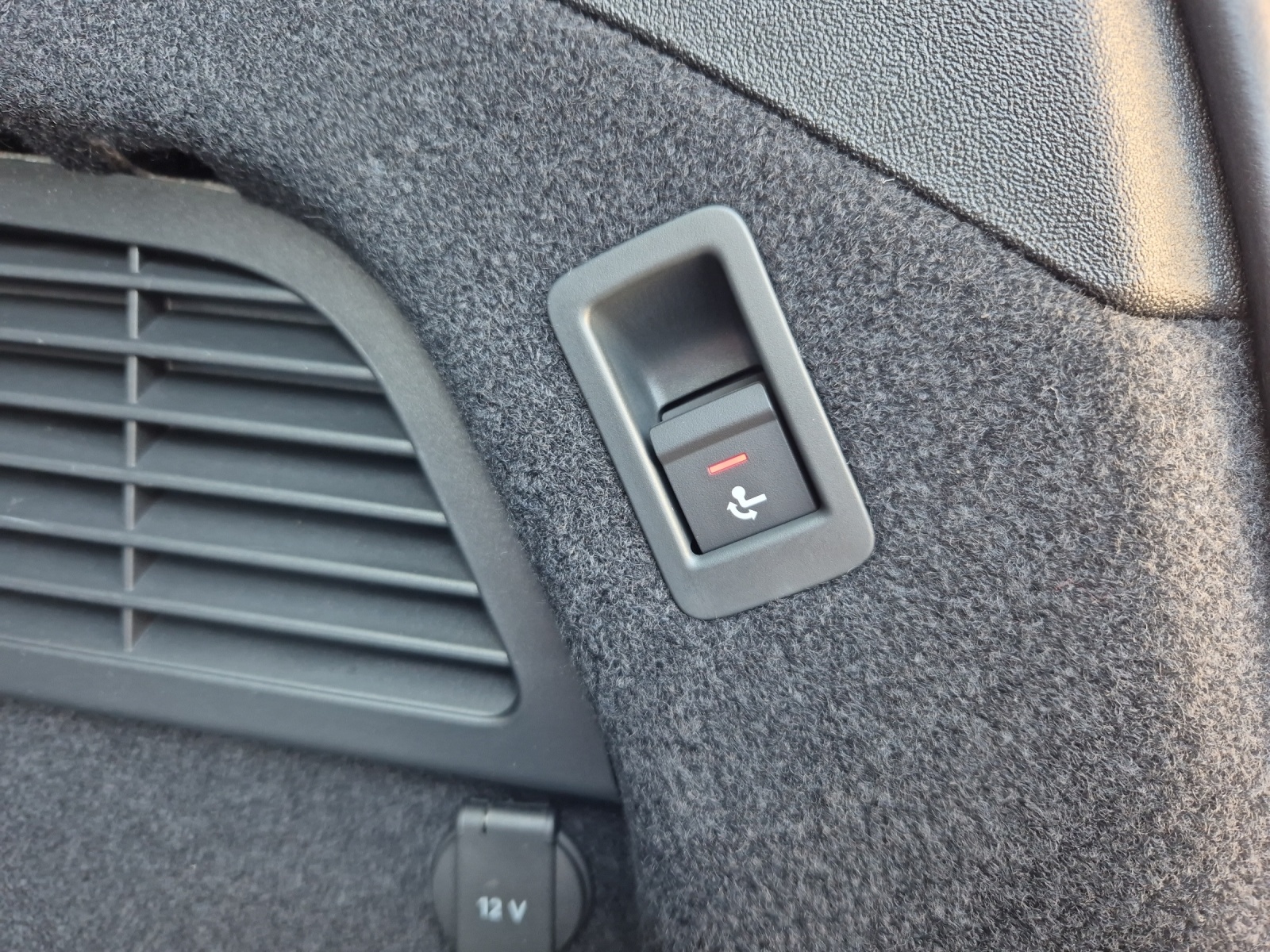 AUDI A5 Avant TDI quattro 150 kW Attraction S tronic-image-12