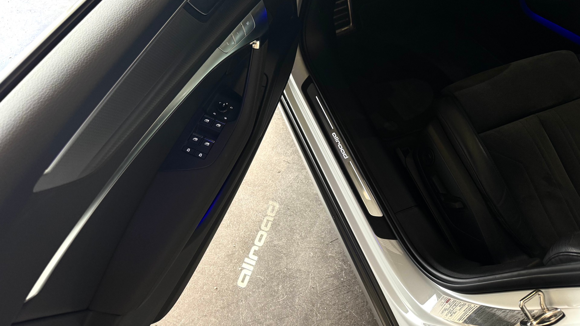 AUDI A6 allroad 50 TDI quattro tiptronic-image-12