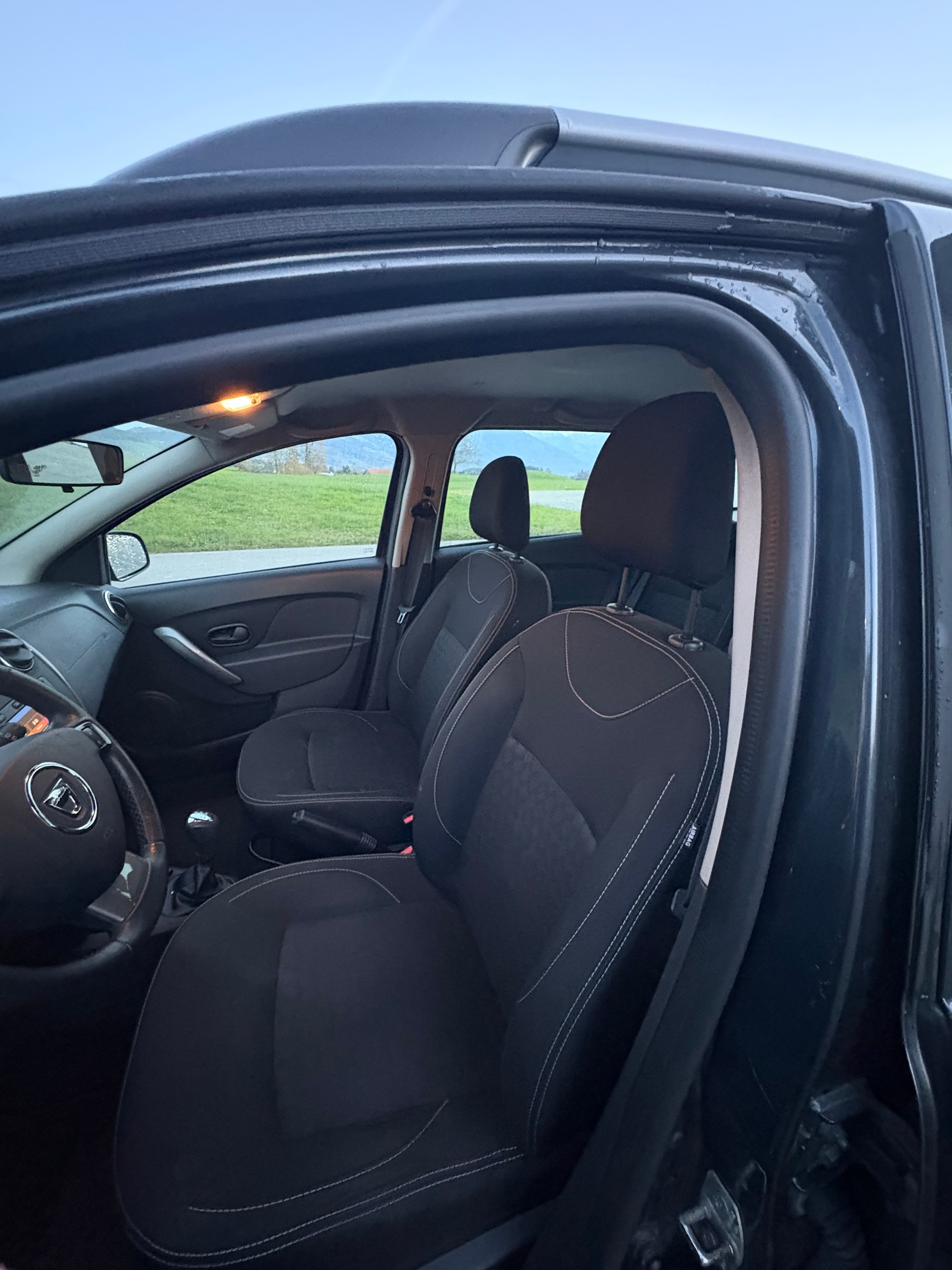 DACIA Logan MCV 0.9 Ambiance Automatic-image-6