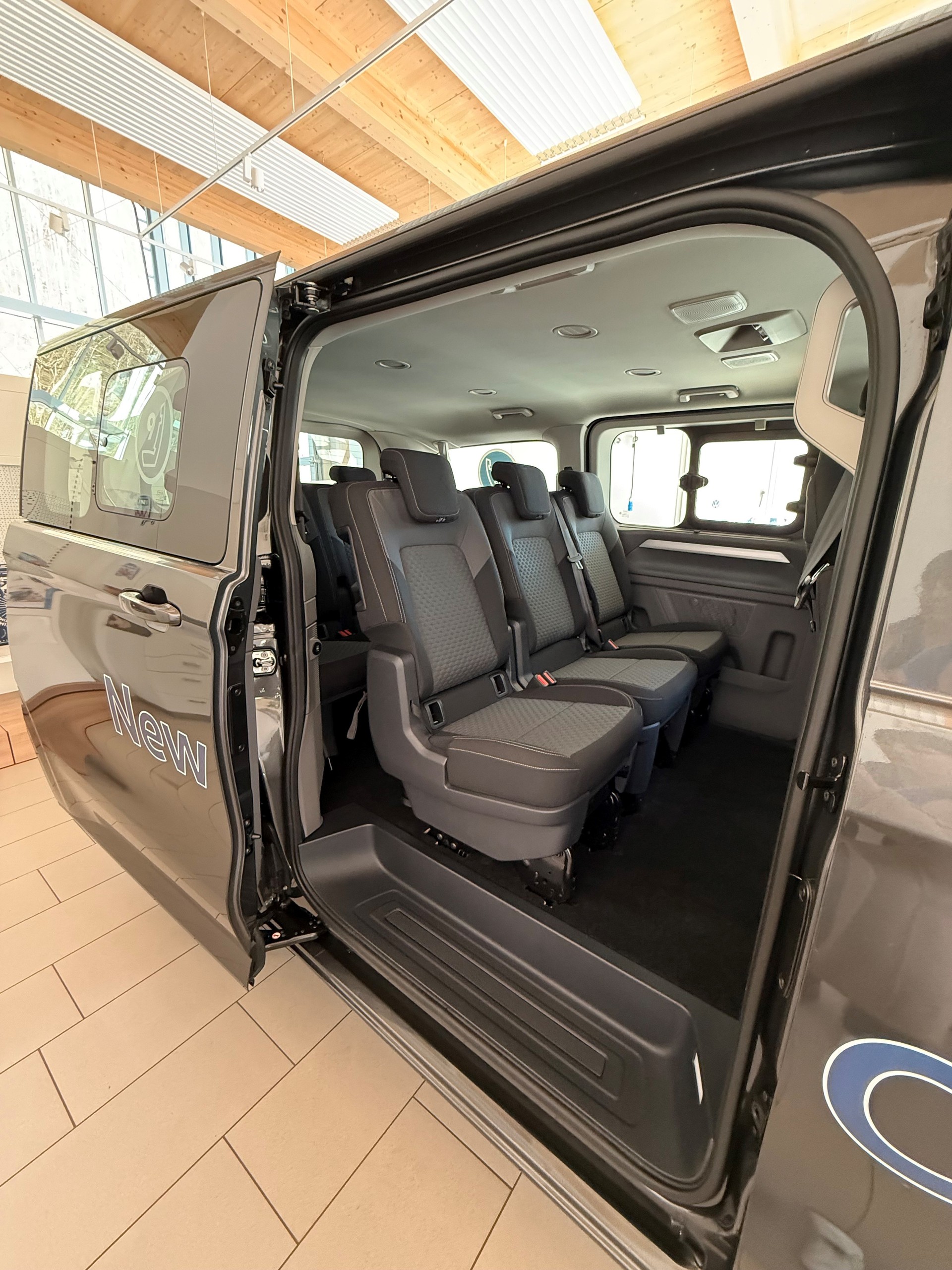 VW Caravelle 2.0 TDI DSG 150PS Life-image-6