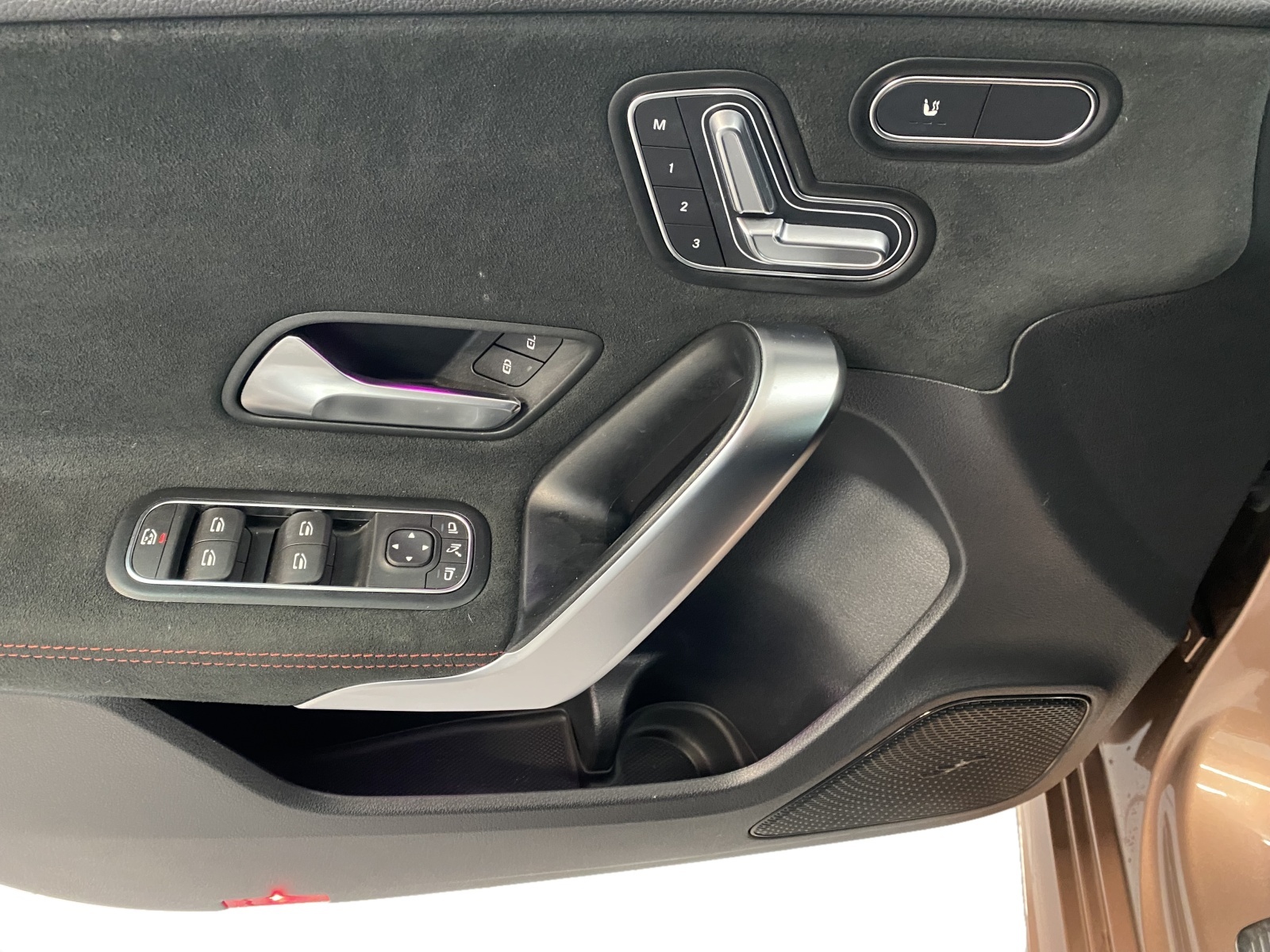 MERCEDES-BENZ A 180 Night Star AMG Line-image-10