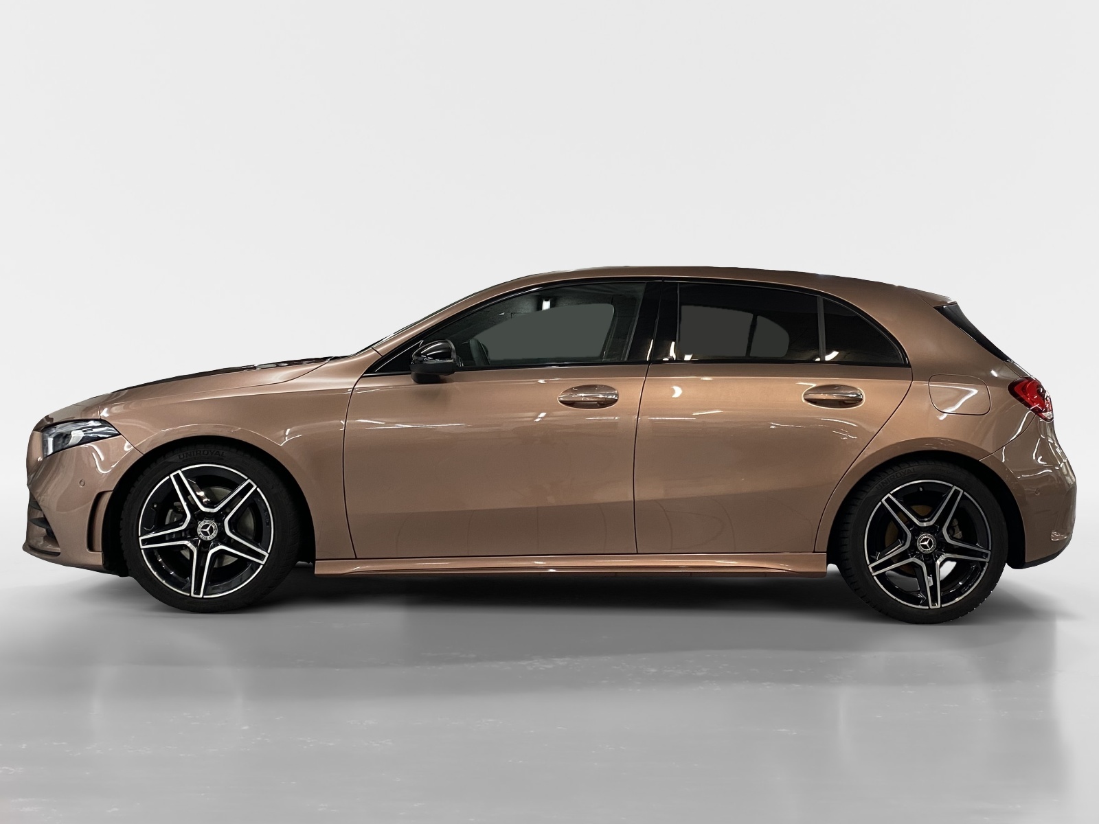 MERCEDES-BENZ A 180 Night Star AMG Line-image-2