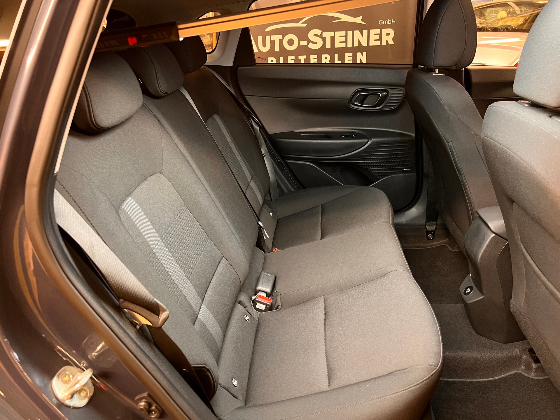HYUNDAI i20 1.0 T-GDi VERTEX 48V MH DCT. CH AUTO MIT 5 JAHRES GARANTIE + KM FREI !! AUTOMAT + SCHIEBEDACH + NAVI + 4 X SITZHEIZUNG !!-image-5