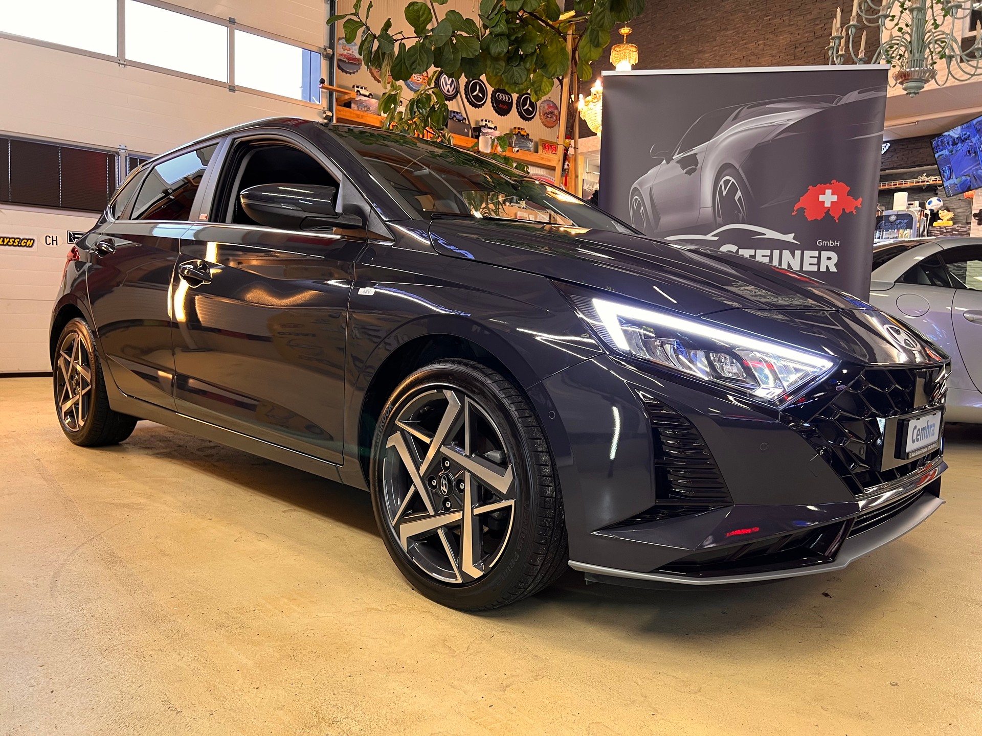 HYUNDAI i20 1.0 T-GDi VERTEX 48V MH DCT. CH AUTO MIT 5 JAHRES GARANTIE + KM FREI !! AUTOMAT + SCHIEBEDACH + NAVI + 4 X SITZHEIZUNG !!