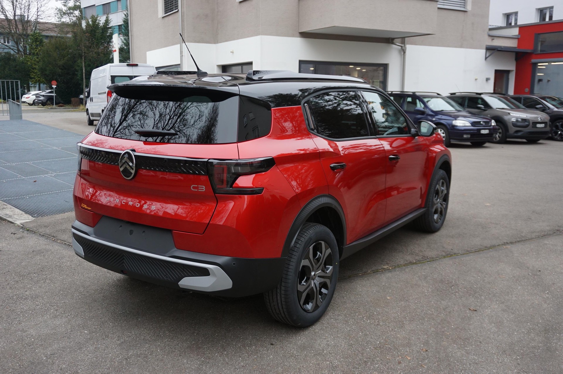 CITROEN C3 Aircross 1.2 Turbo Plus-image-1