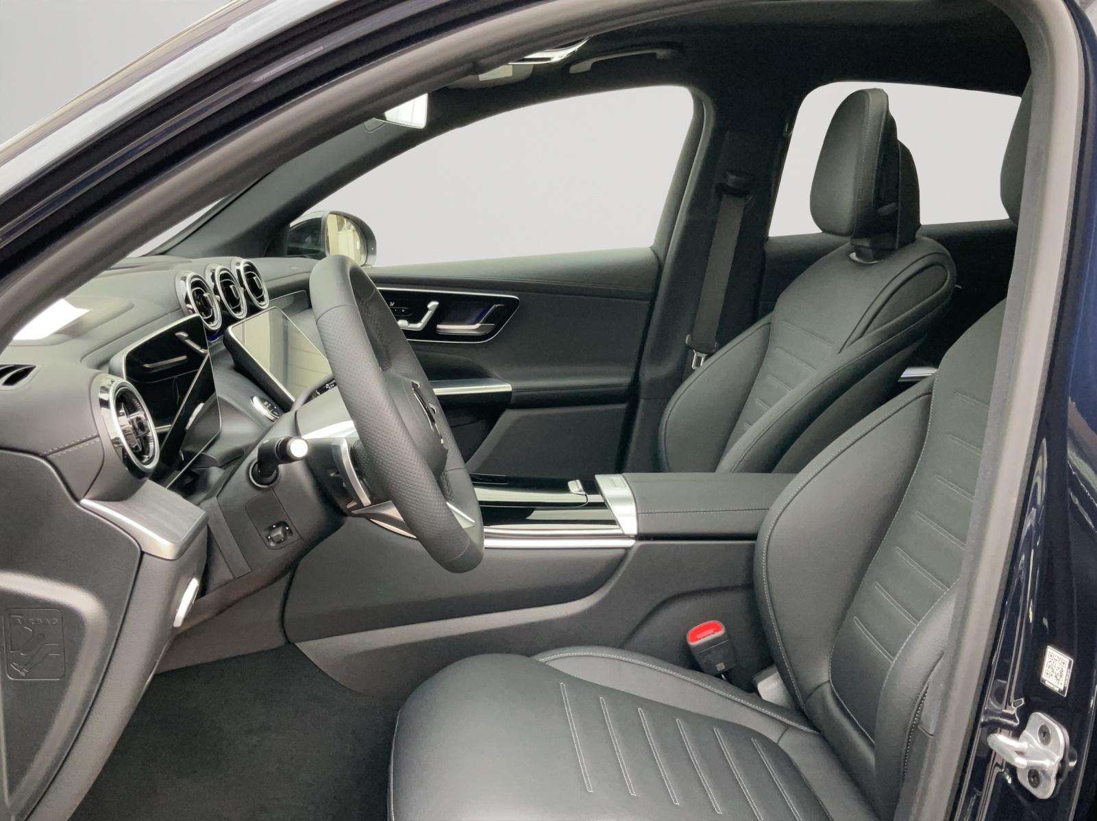 MERCEDES-BENZ GLC 220 d 4MATIC Coupé AMG Line-image-4