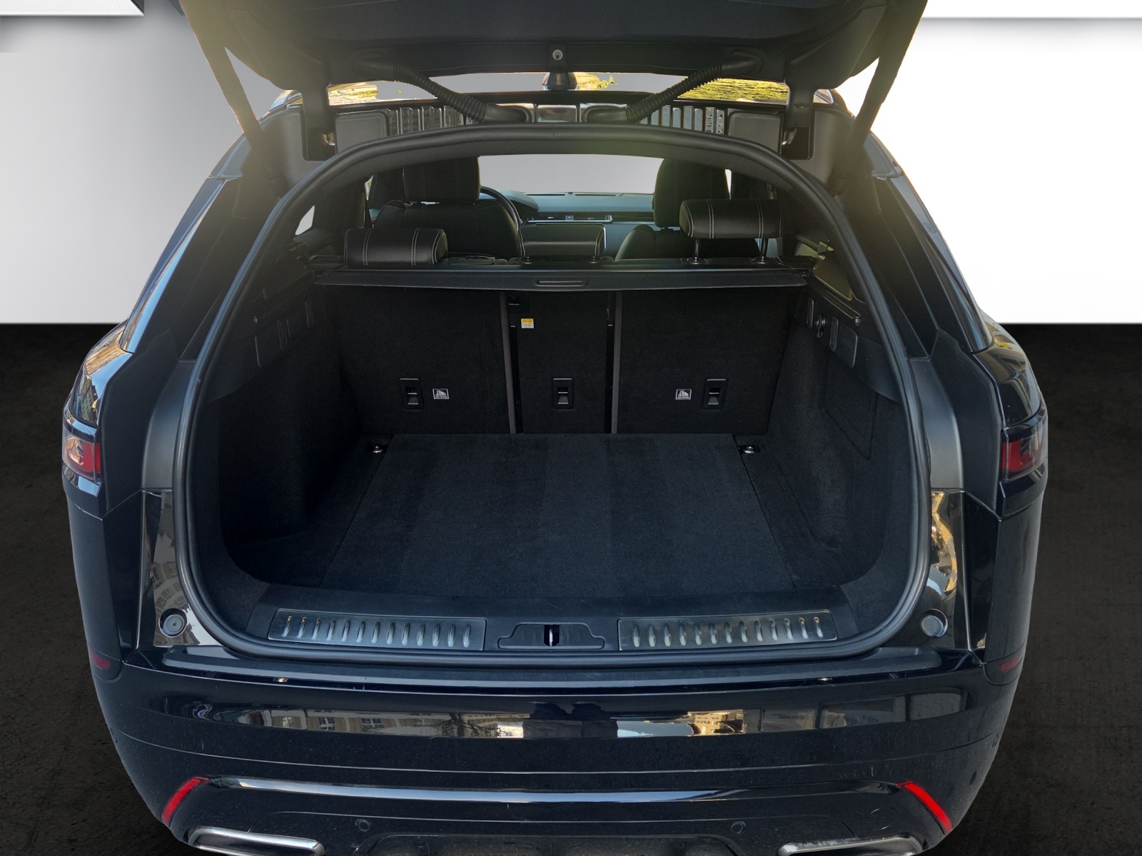 LAND ROVER Range Rover Velar R-Dynamic D 300 HSE Automatic-image-18