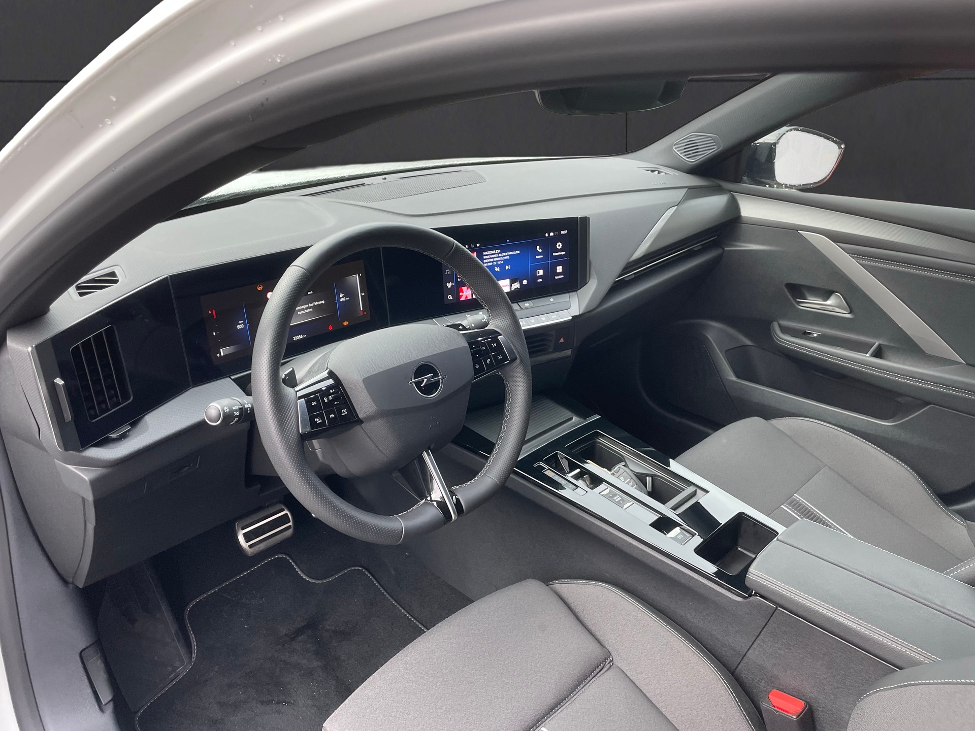 OPEL Astra Sports Tourer 1.5 d GS A-image-6