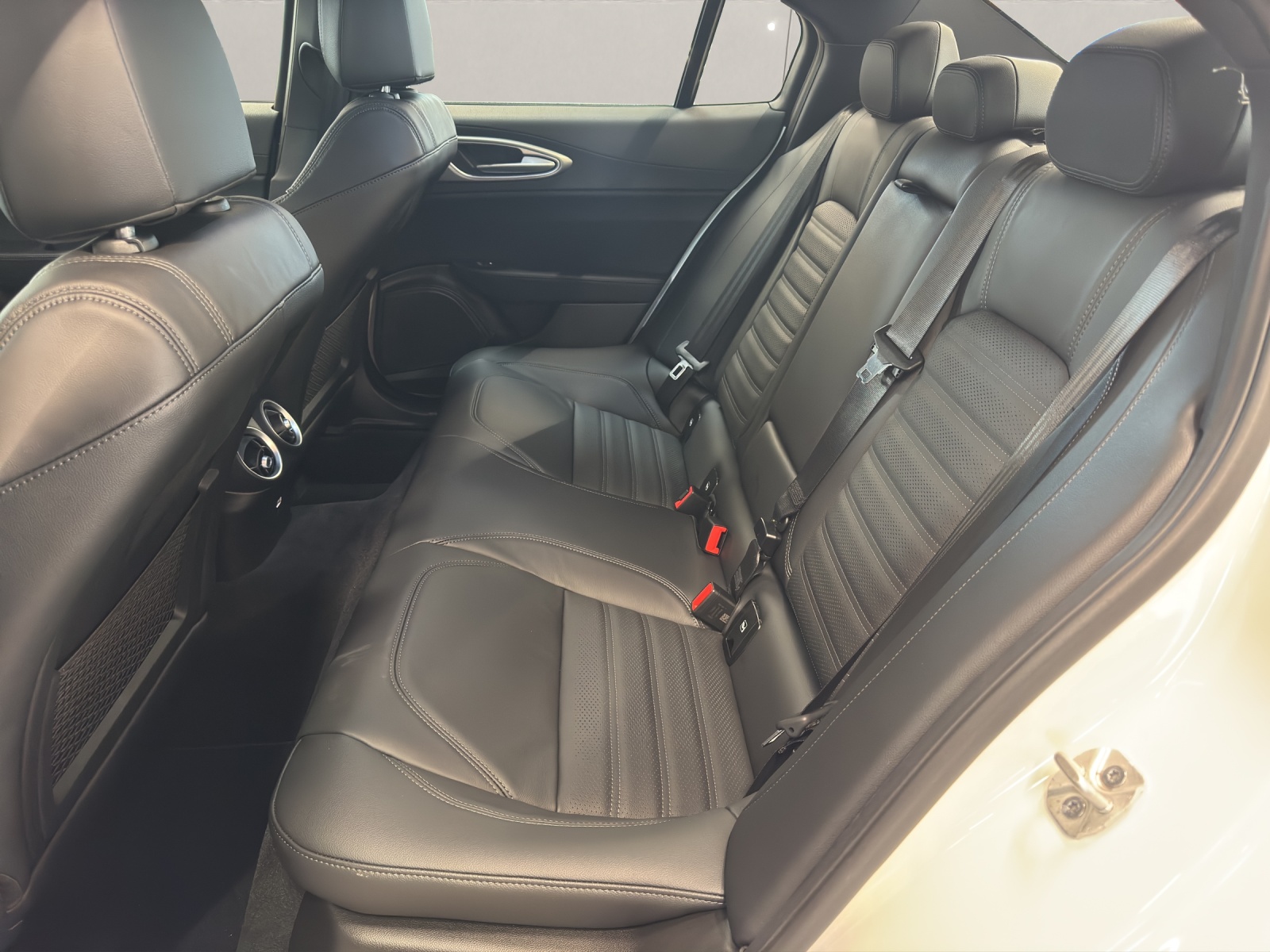 ALFA ROMEO Giulia 2.0 Q4 Sprint-image-9