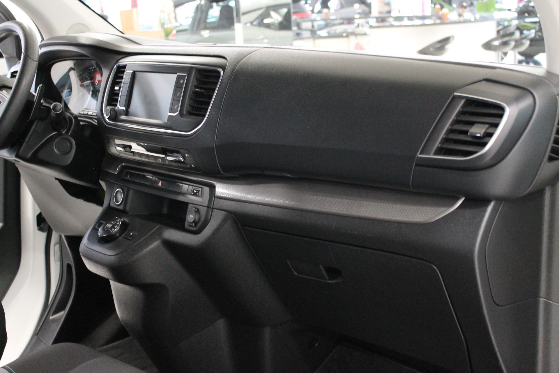CITROEN Spacetourer Camper 2.0 BlueHDi Club XL EAT8-image-16
