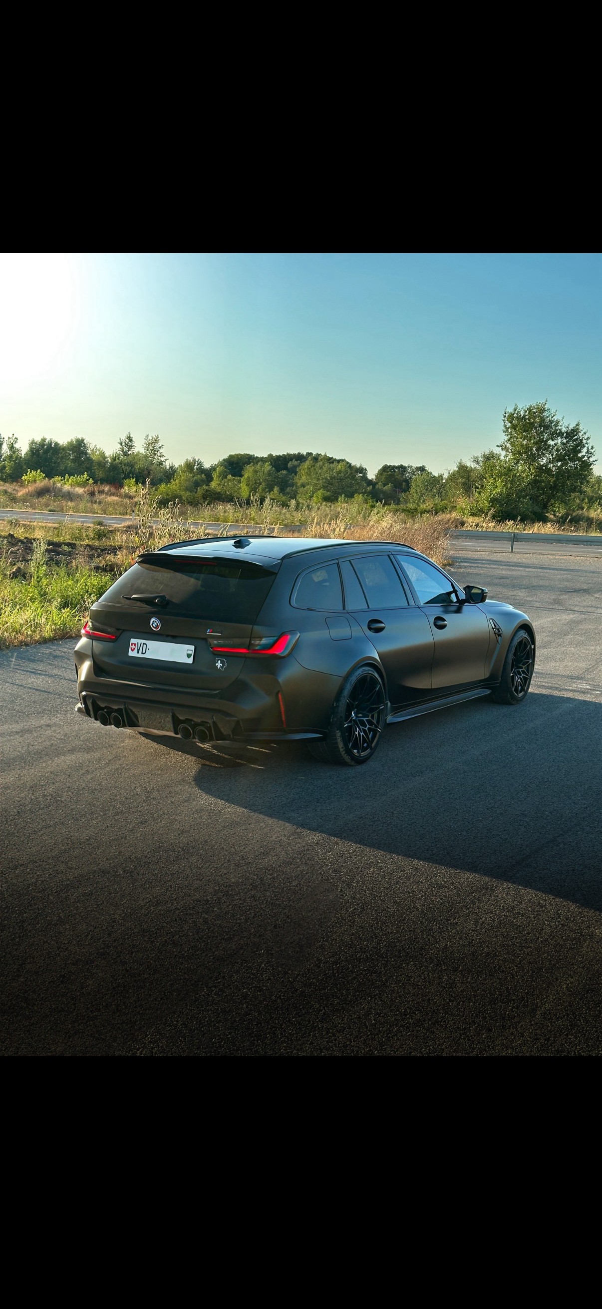 BMW M3 Touring xDrive Competition M-image-3