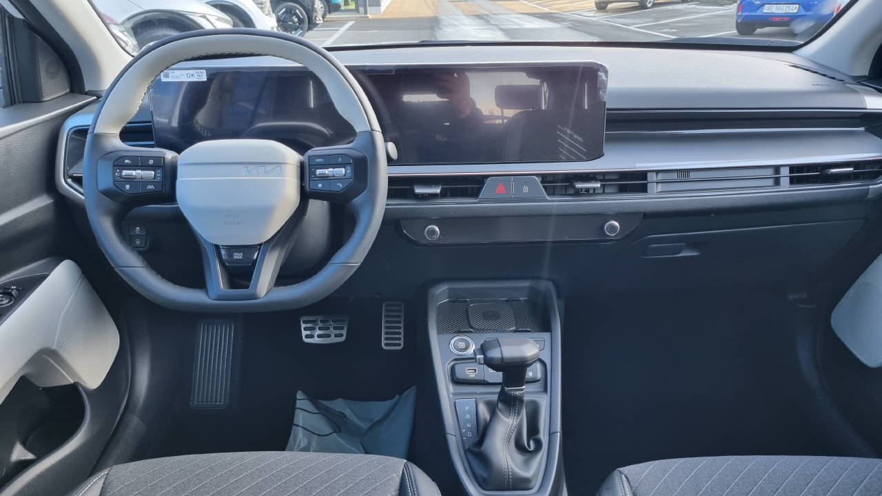 KIA Stonic 1.0 T-GDi MHEV GT-Line-image-9