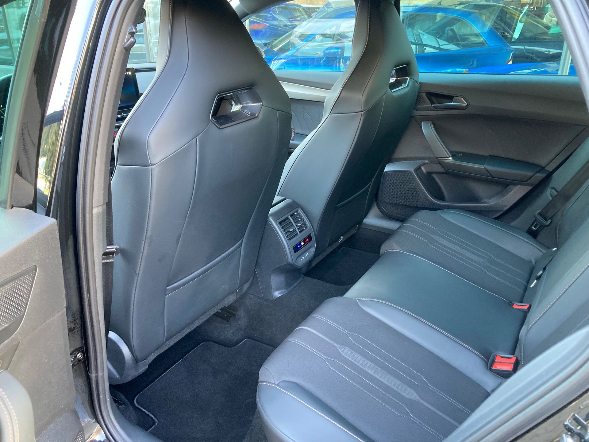 CUPRA LEON 1.5 TSI DSG-image-11