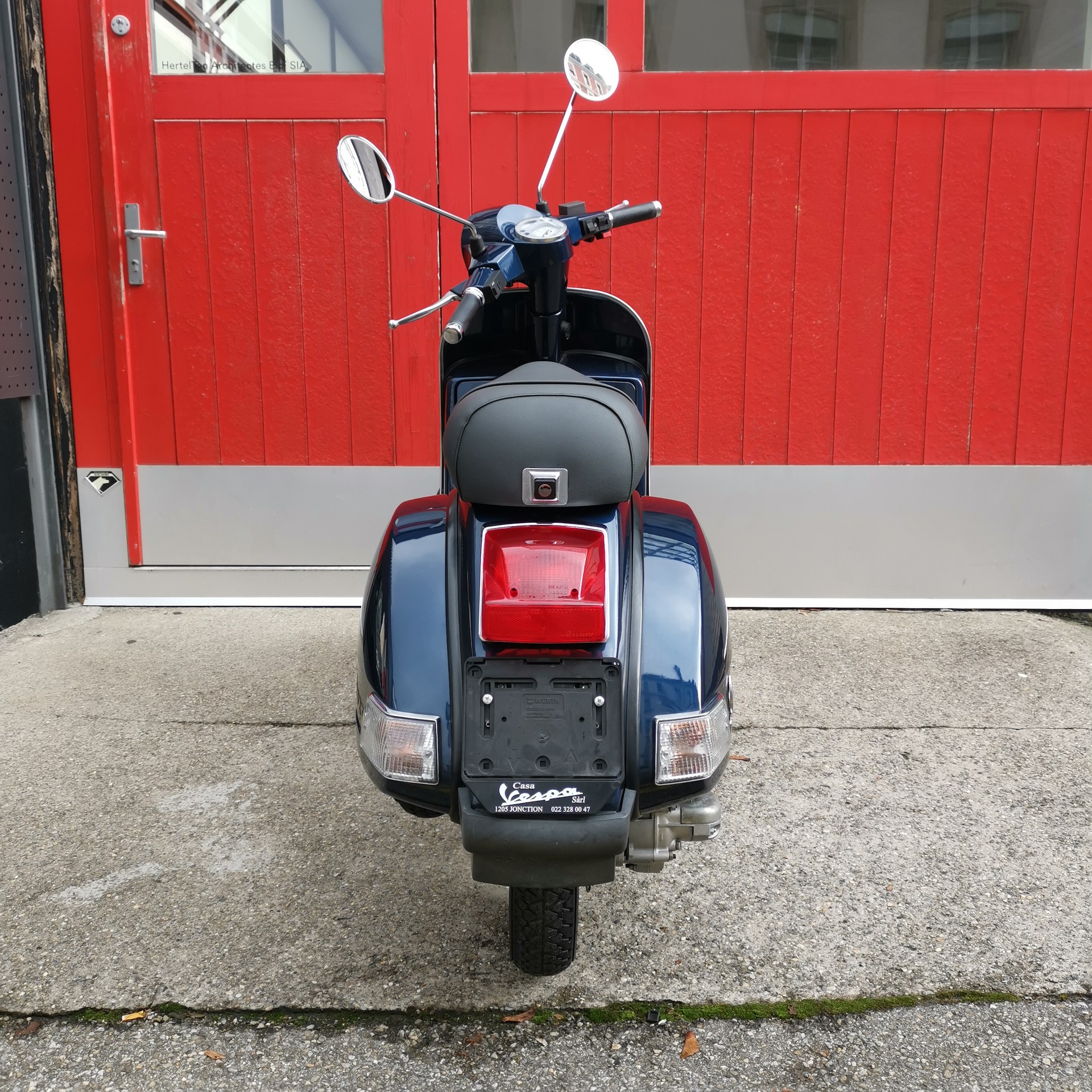 PIAGGIO Vespa PX 125 E Disc-showroom-element-3