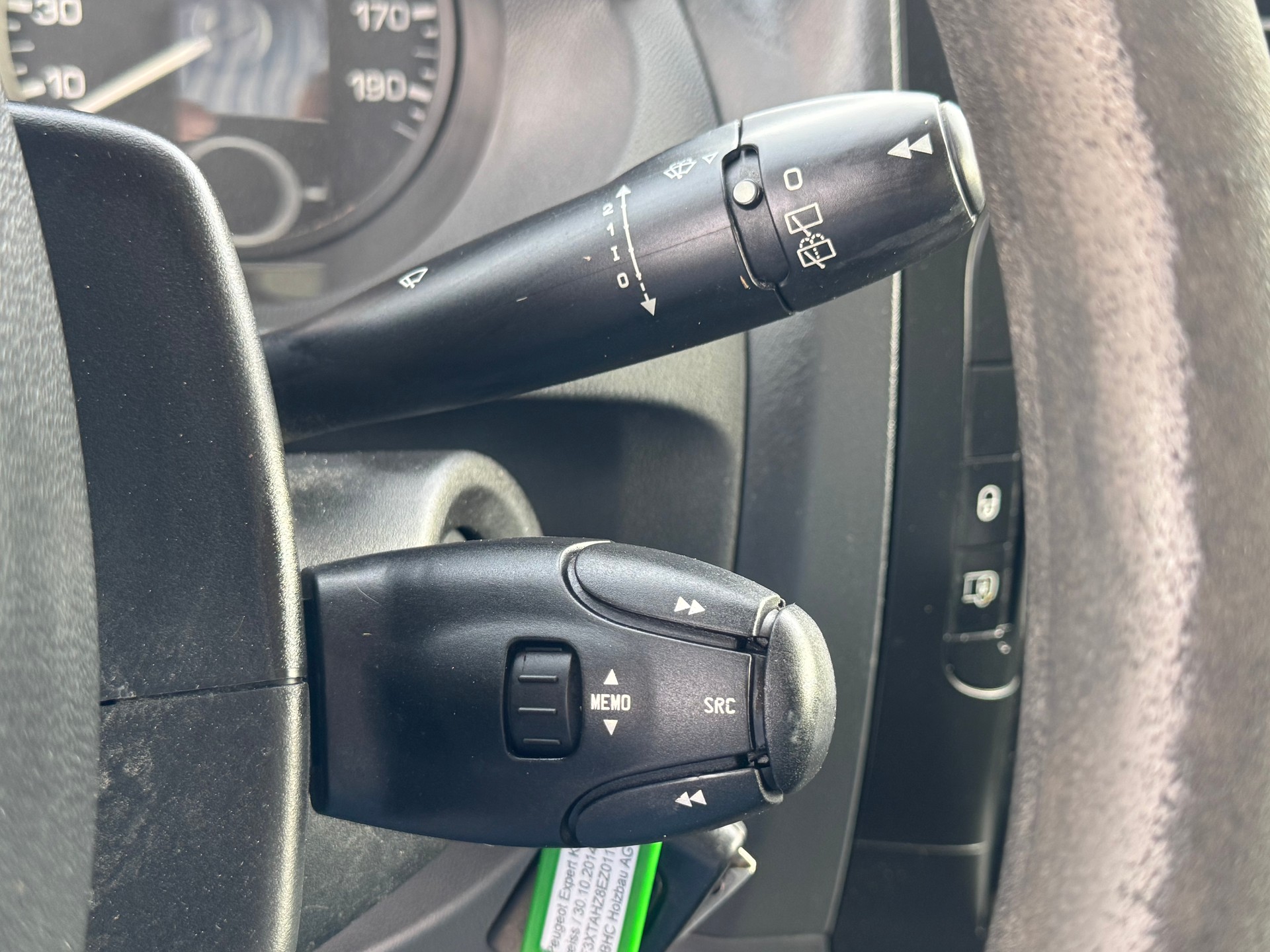 PEUGEOT Expert 2.0 HDi 229 L2H1-image-9