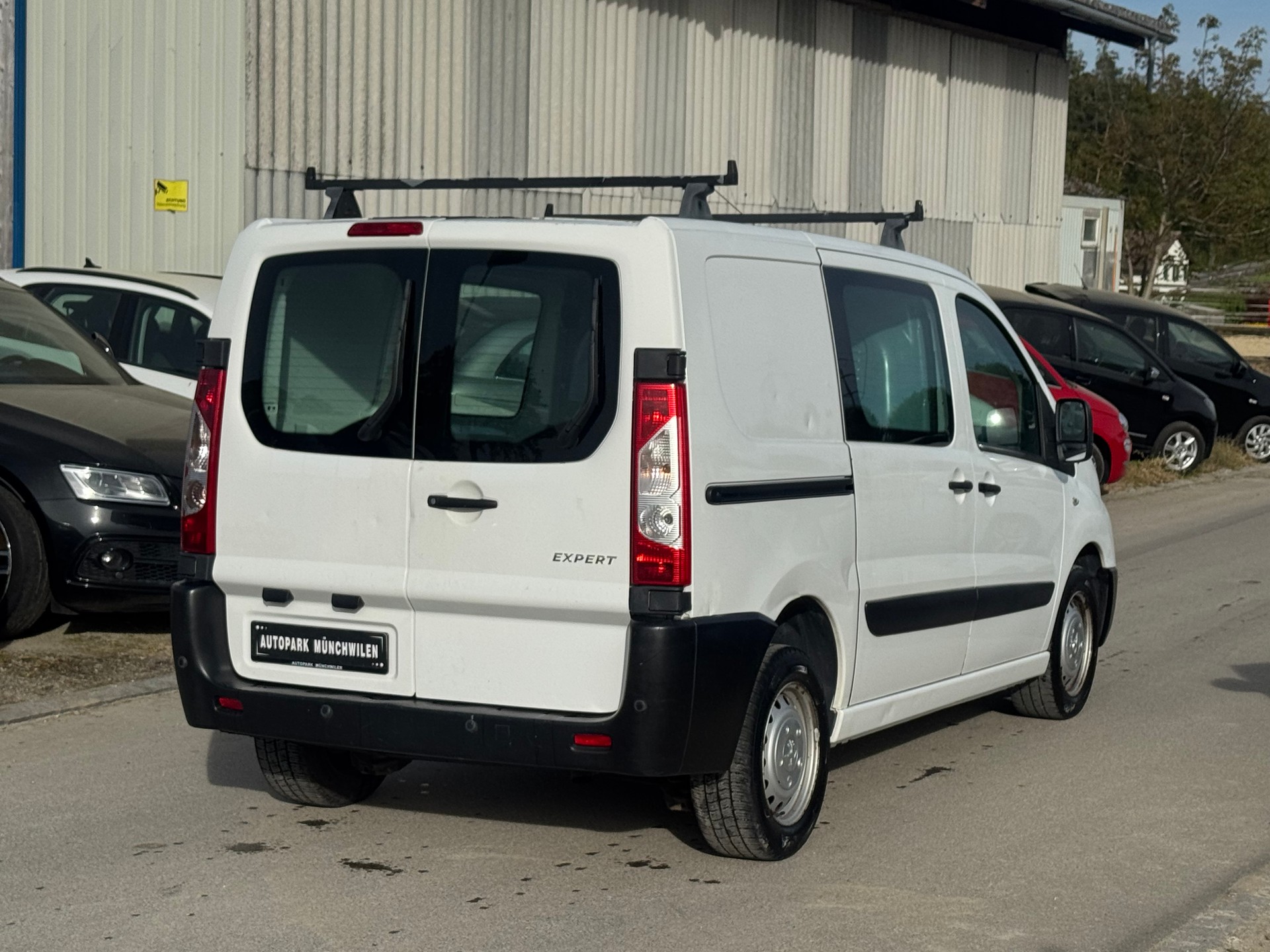 PEUGEOT Expert 2.0 HDi 229 L2H1-image-2
